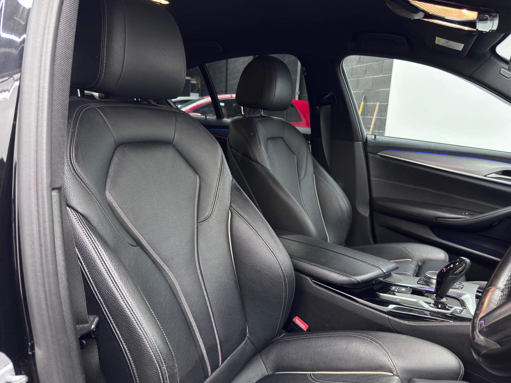 BMW 5 Series view 19