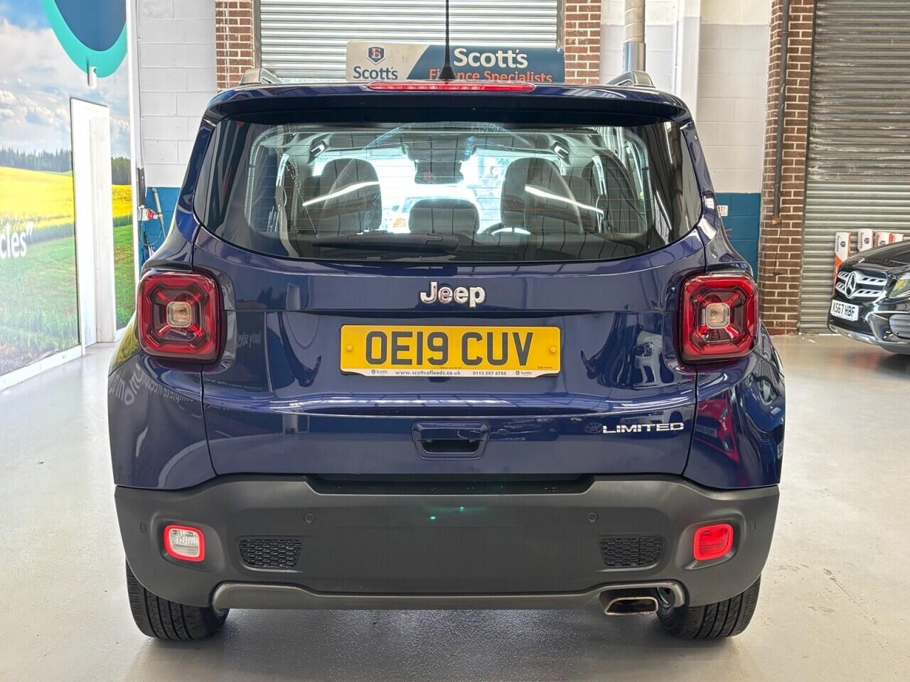Jeep Renegade view 6