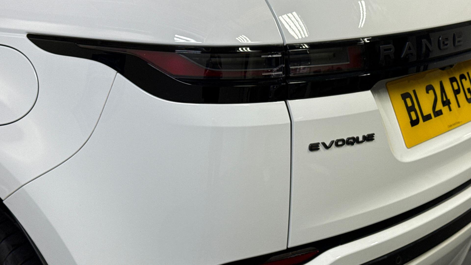 Land Rover Range Rover Evoque view 19