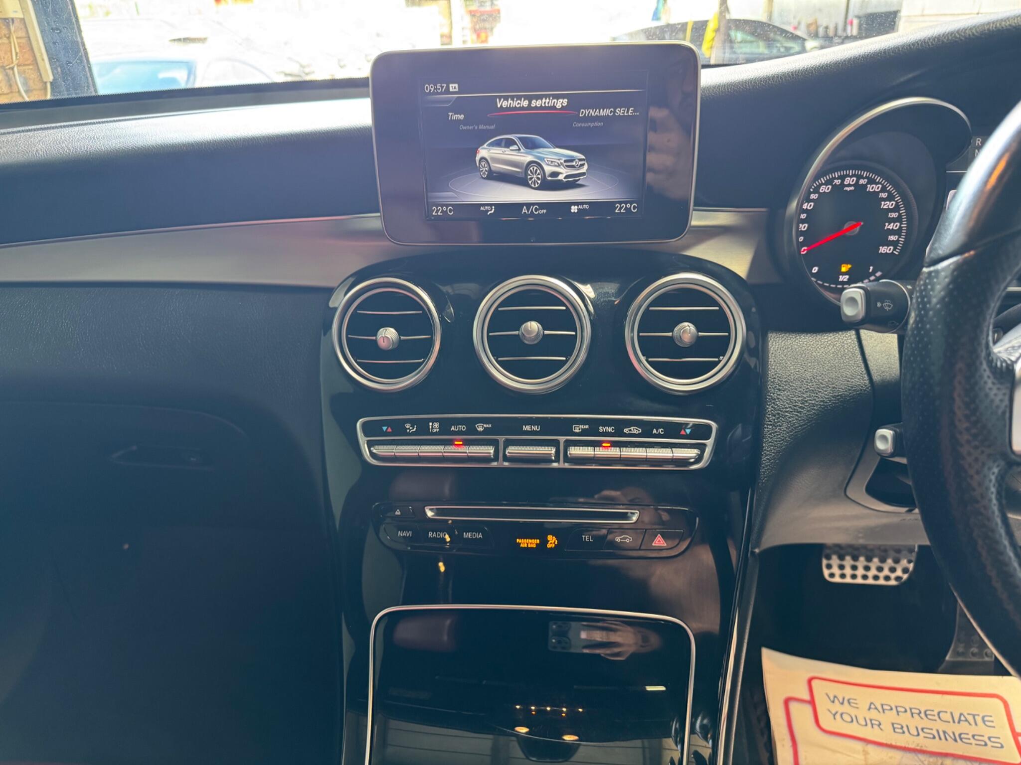 Mercedes-Benz GLC view 41
