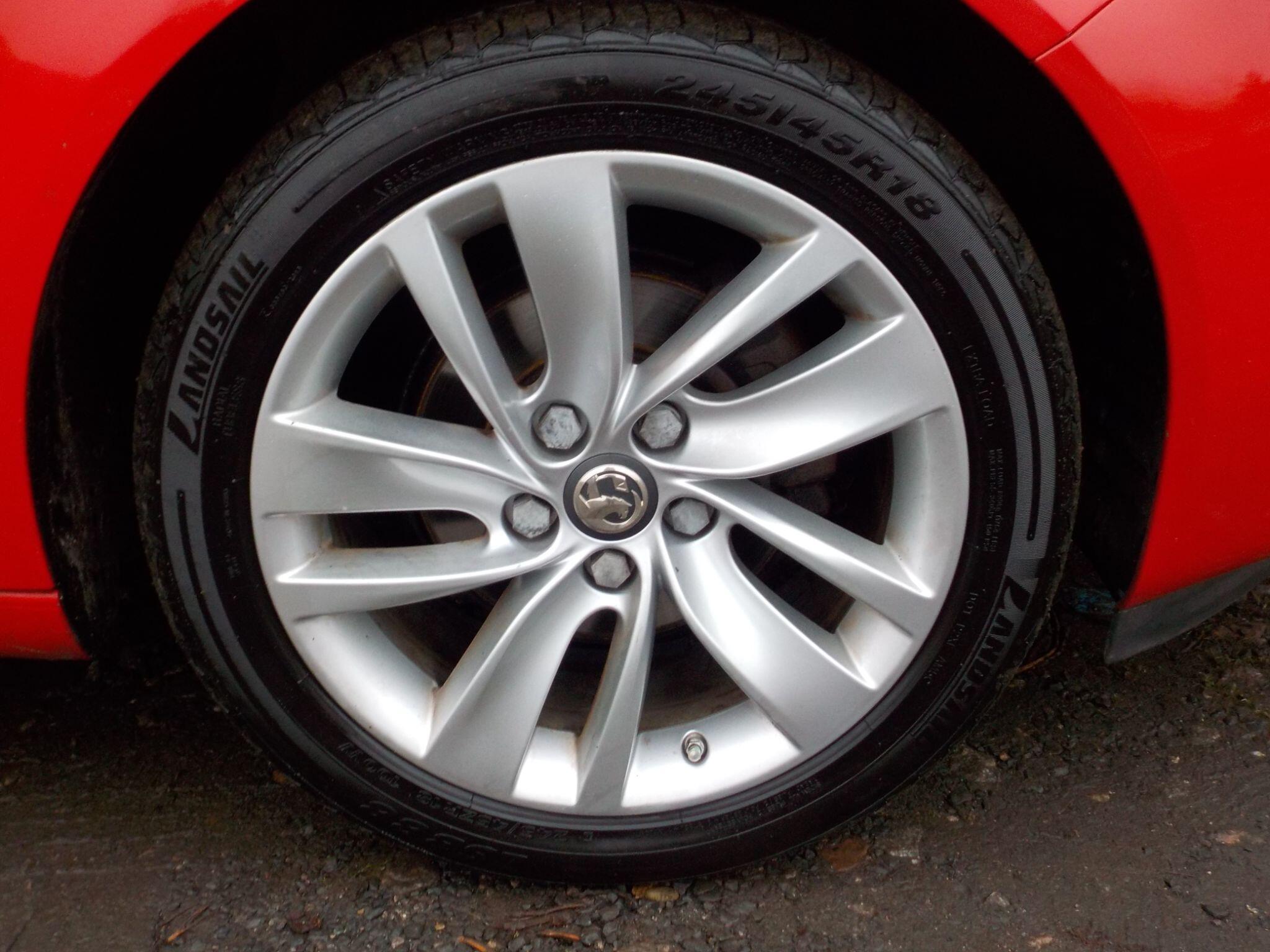 Vauxhall Insignia 1.8 16V SRi Nav Euro 5 5dr