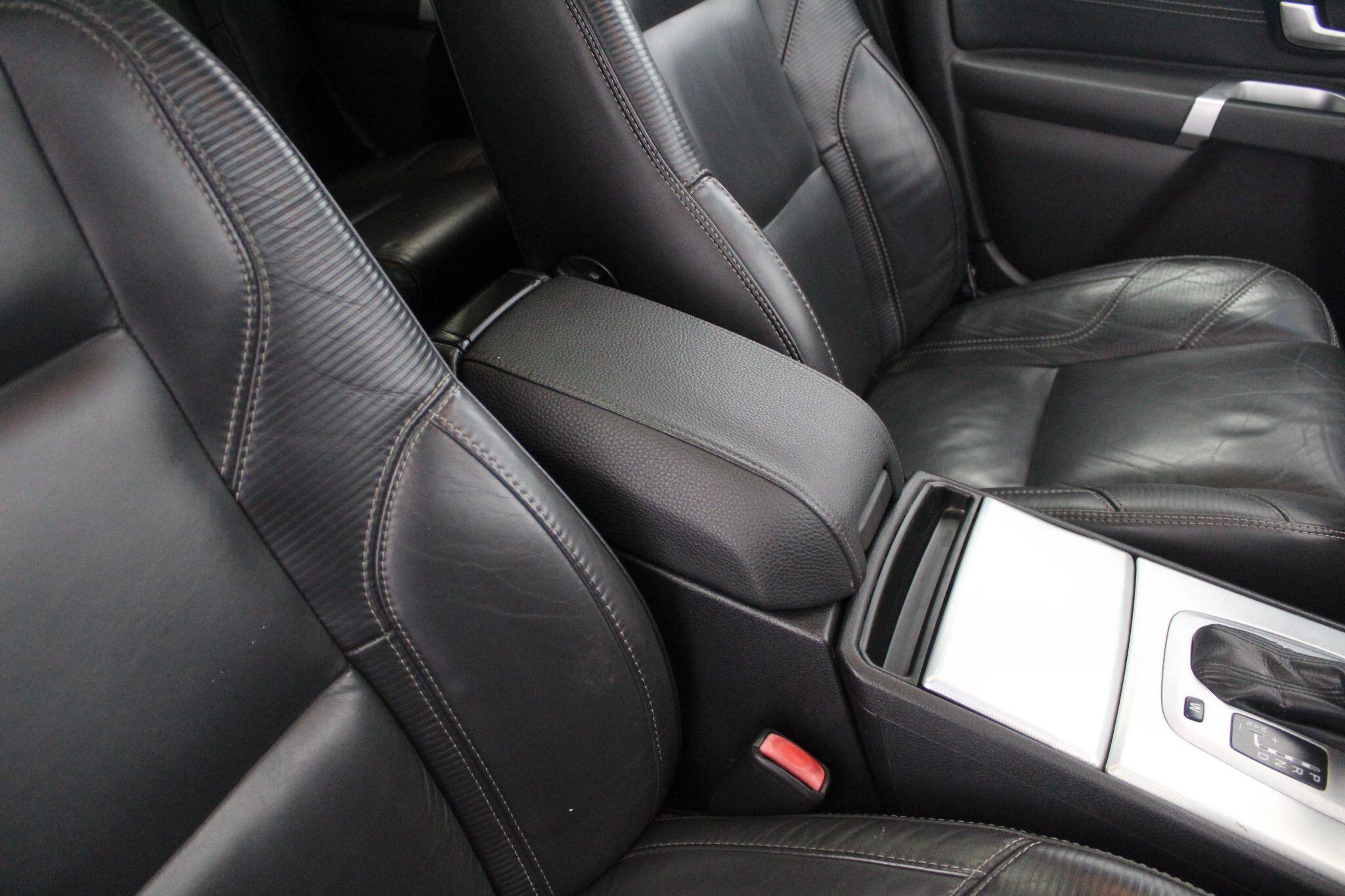 Volvo XC90 view 40