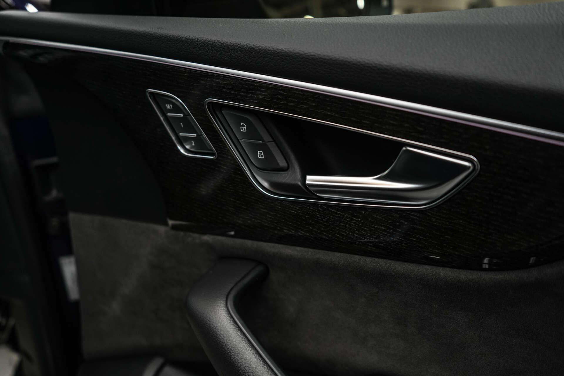 Audi Q8 view 22