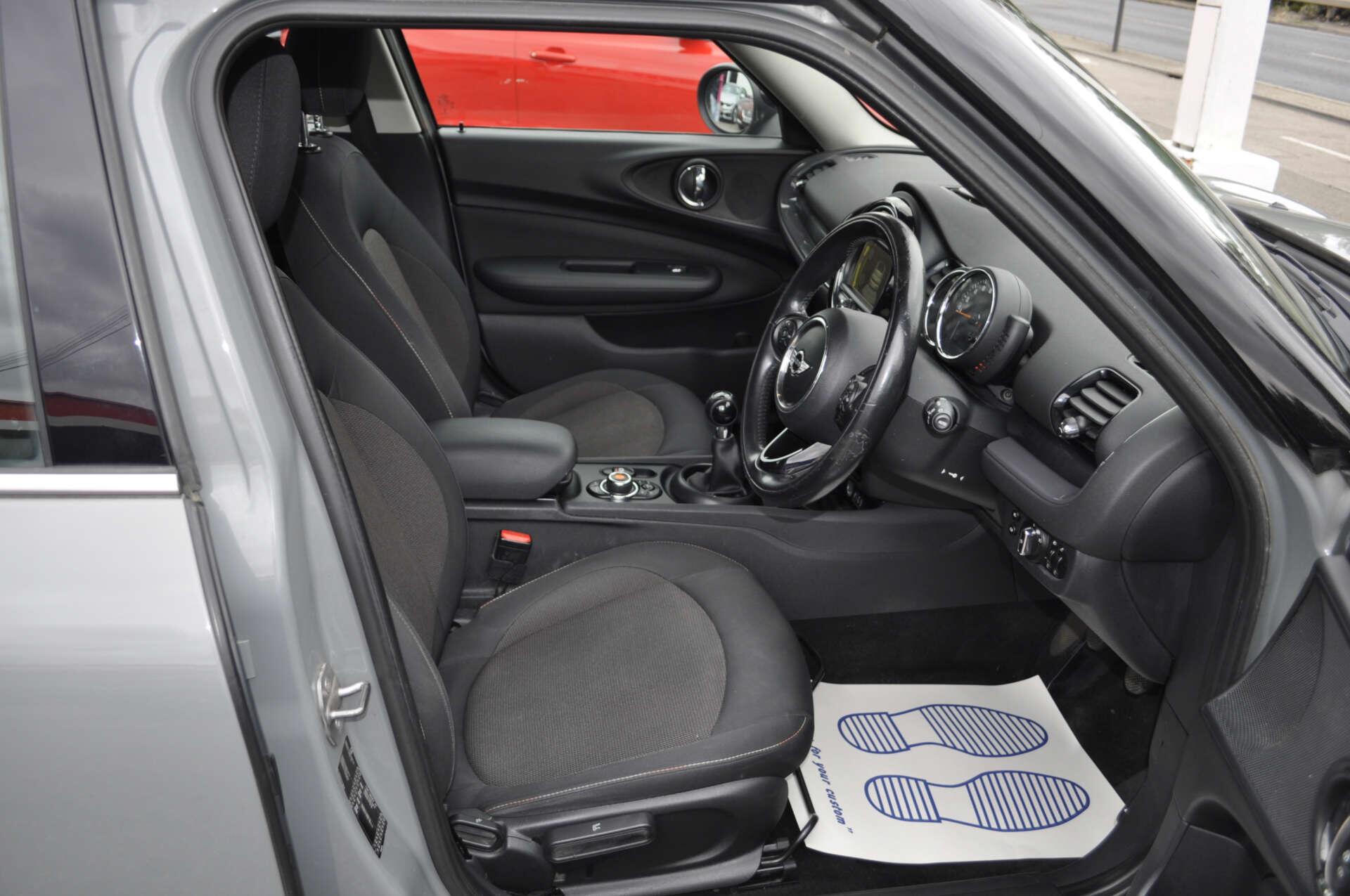 Mini Clubman view 14