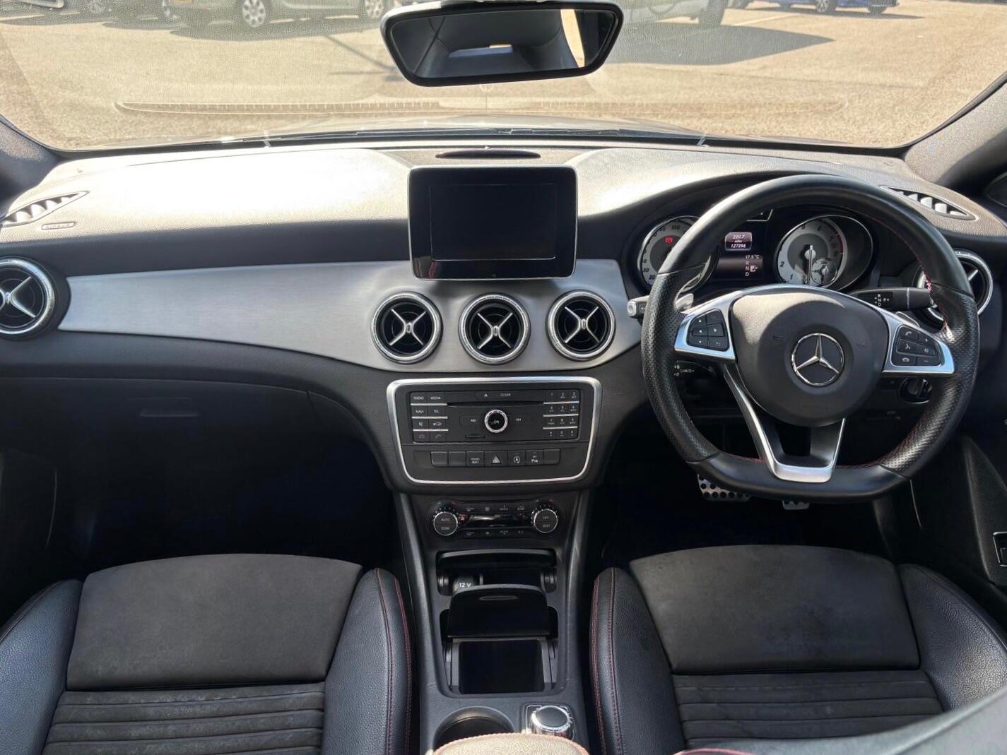 Mercedes-Benz Cla view 5