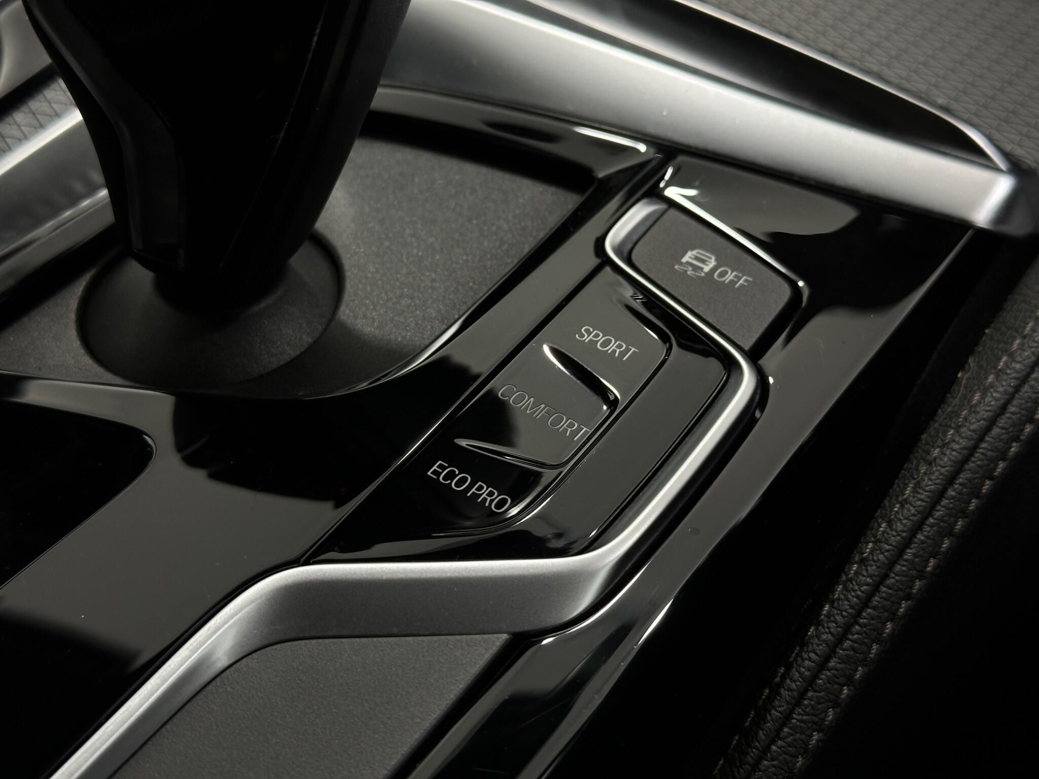 BMW 5 Series view 22