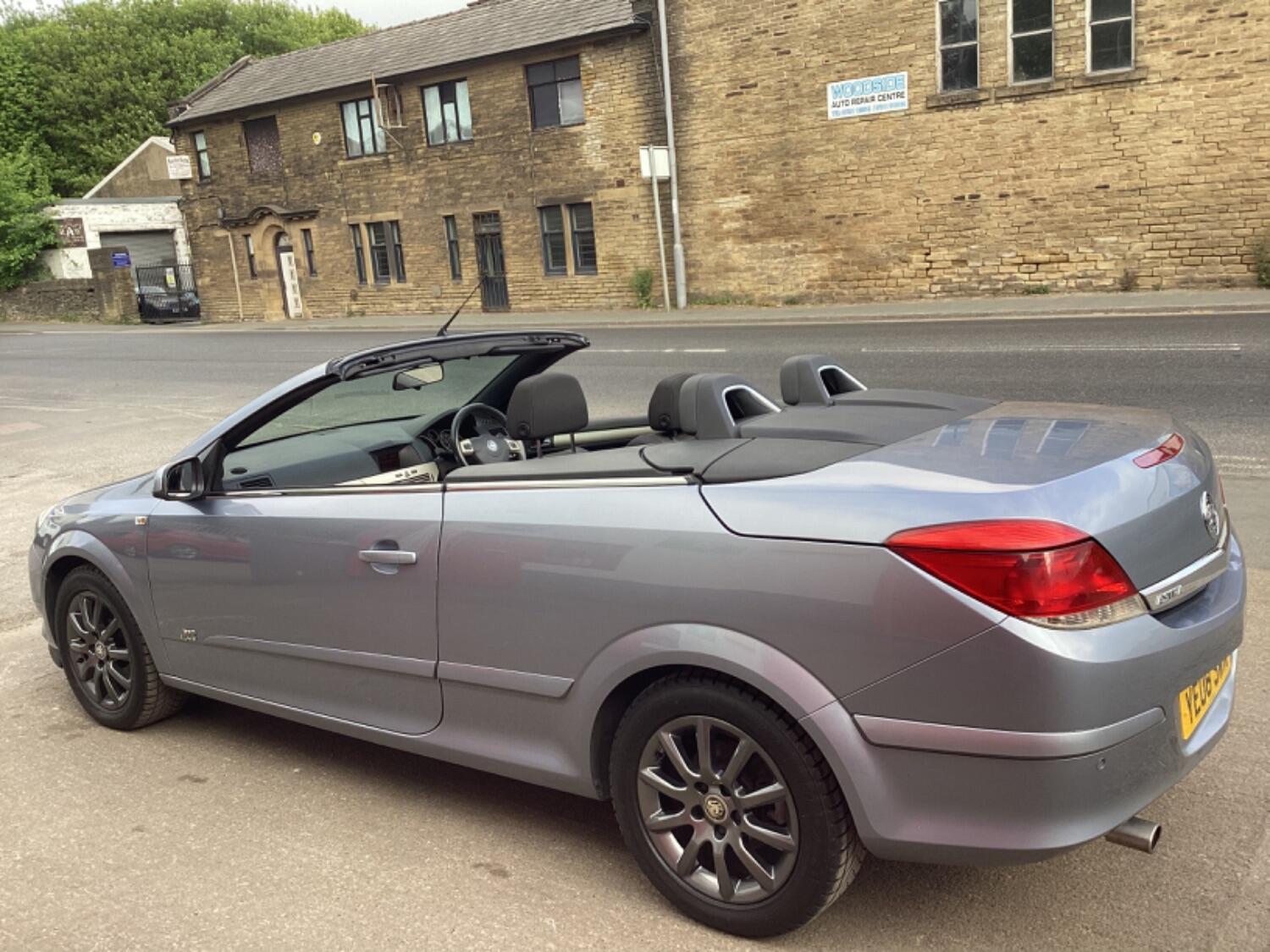 Vauxhall Astra view 7