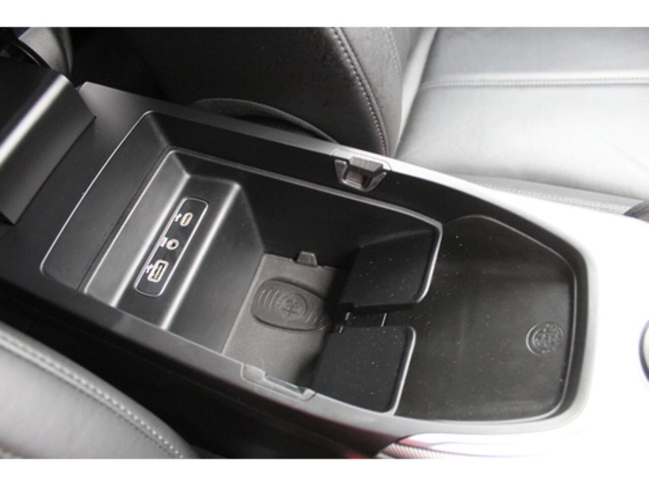 Alfa Romeo Giulia view 31