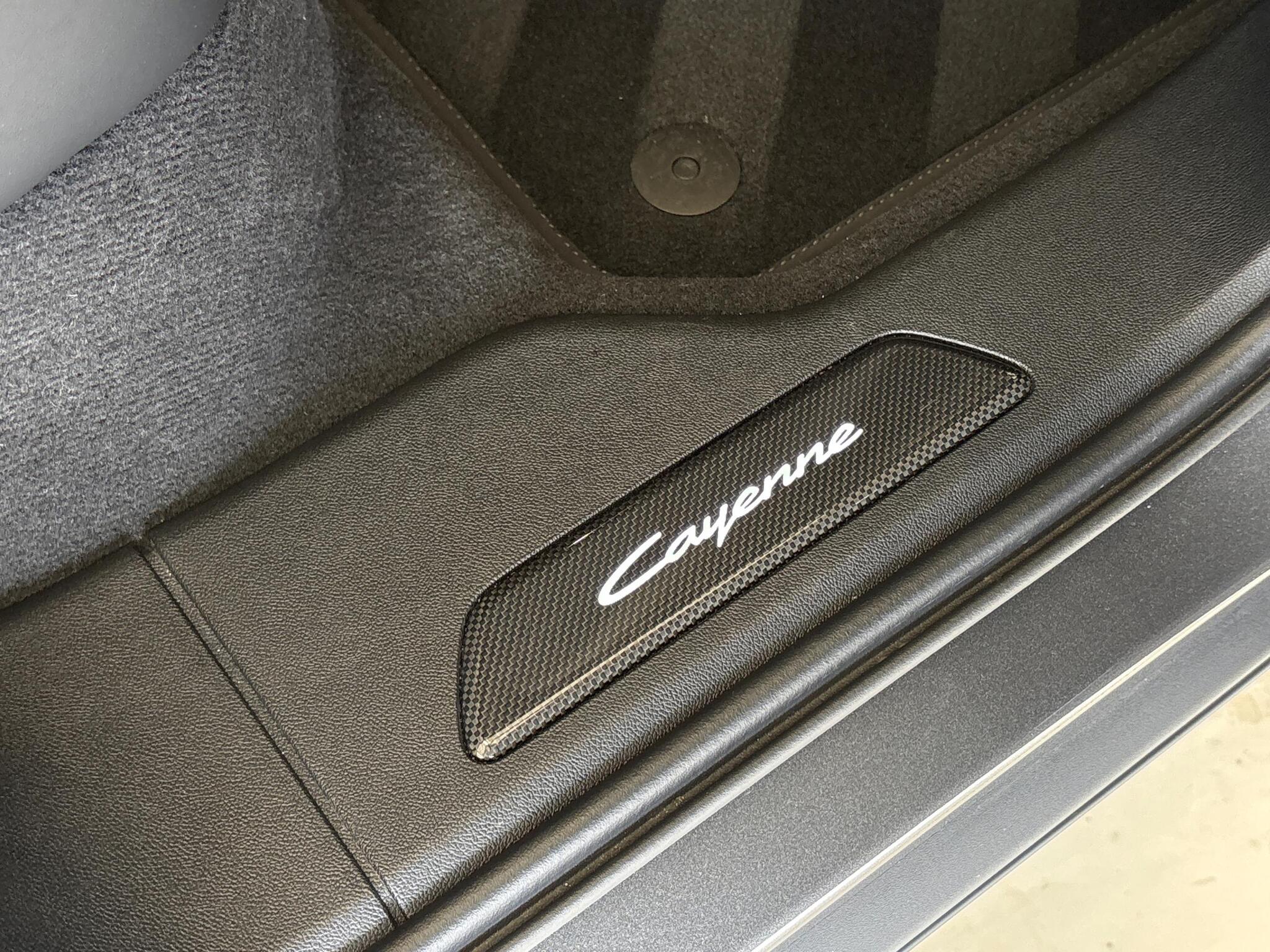 Porsche Cayenne view 44
