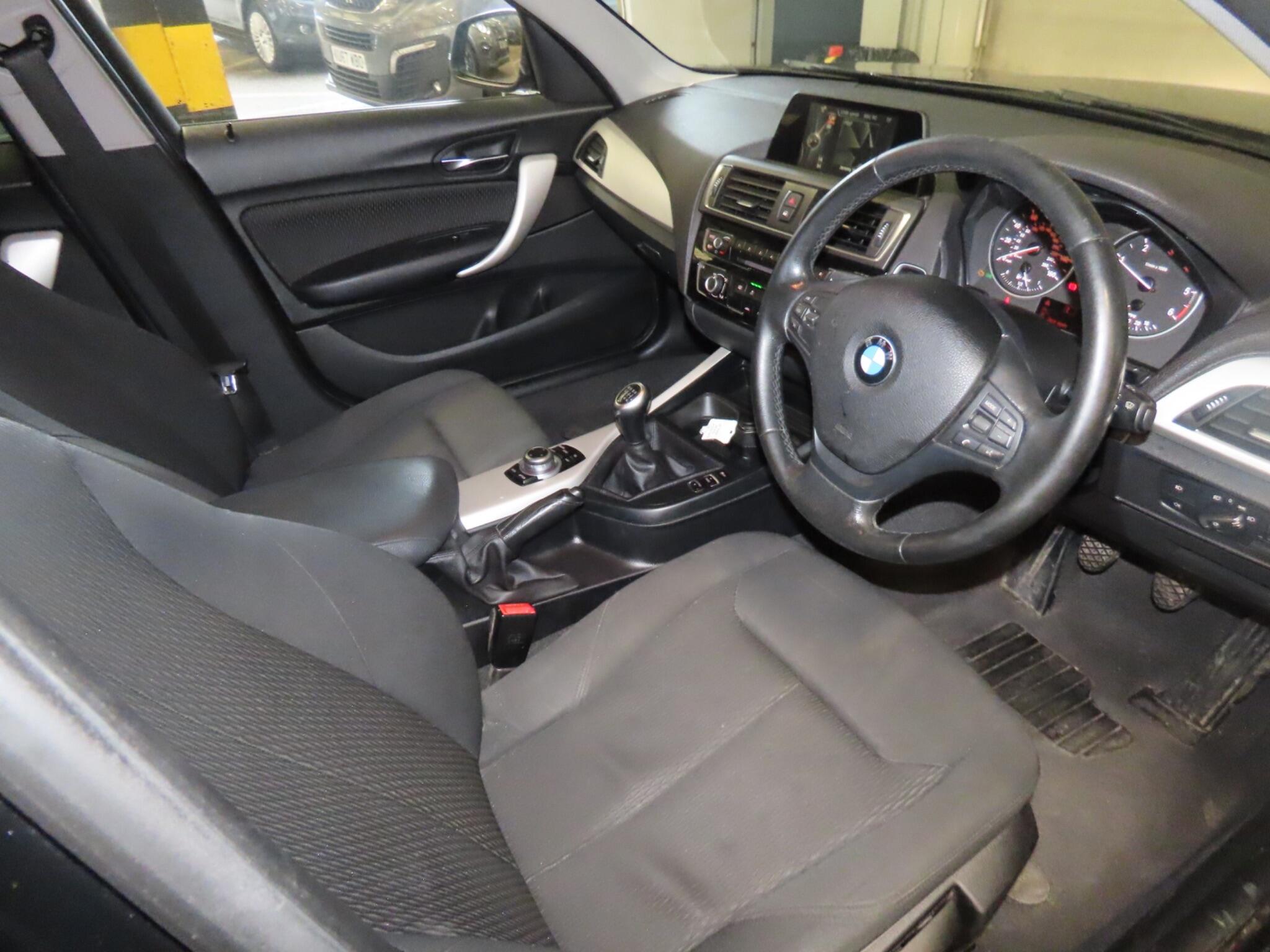 BMW 1 Series view 7