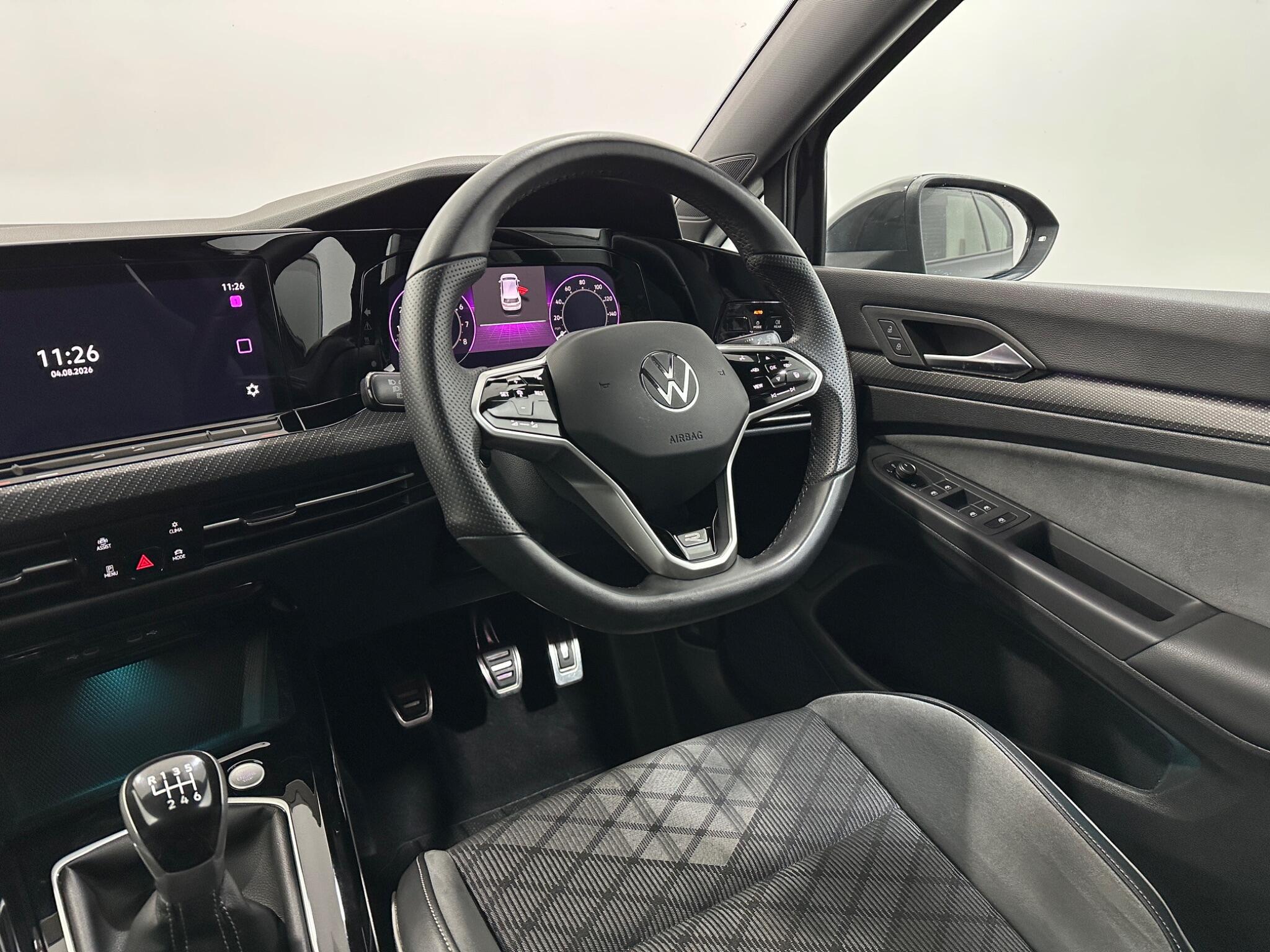 Volkswagen Golf view 12