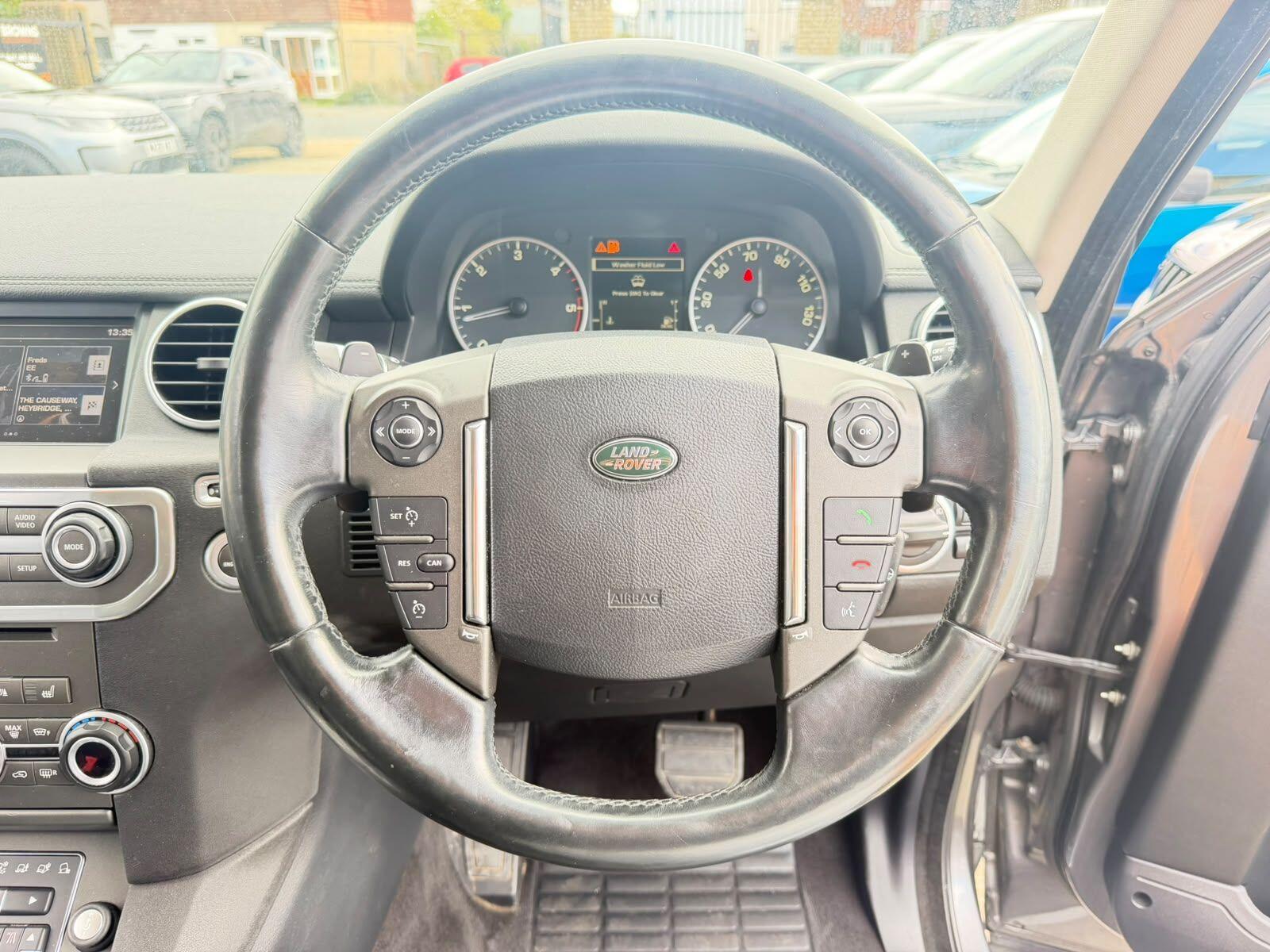 Land Rover Discovery view 30