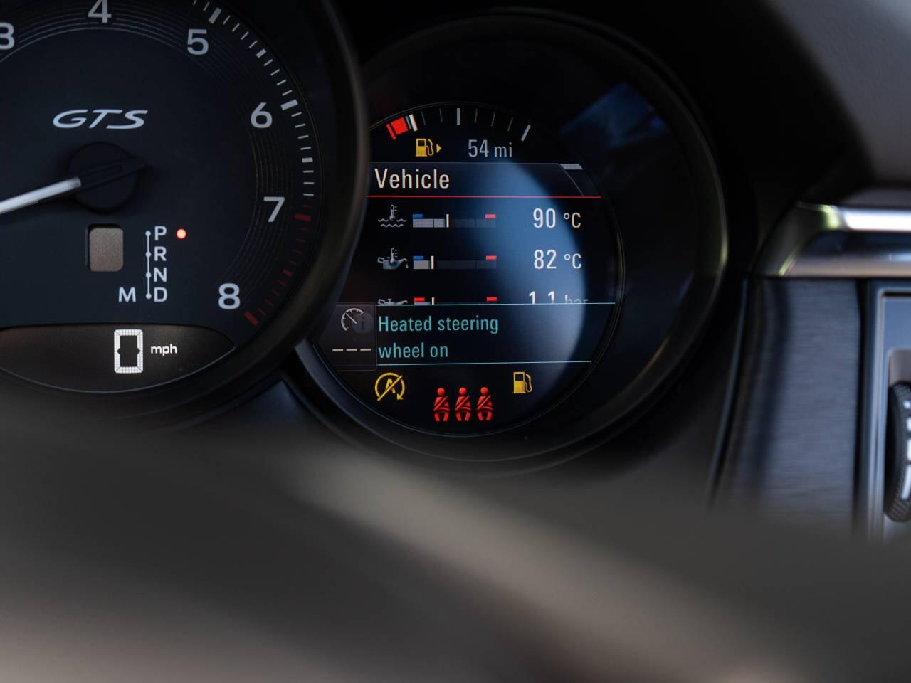 Porsche Macan view 30