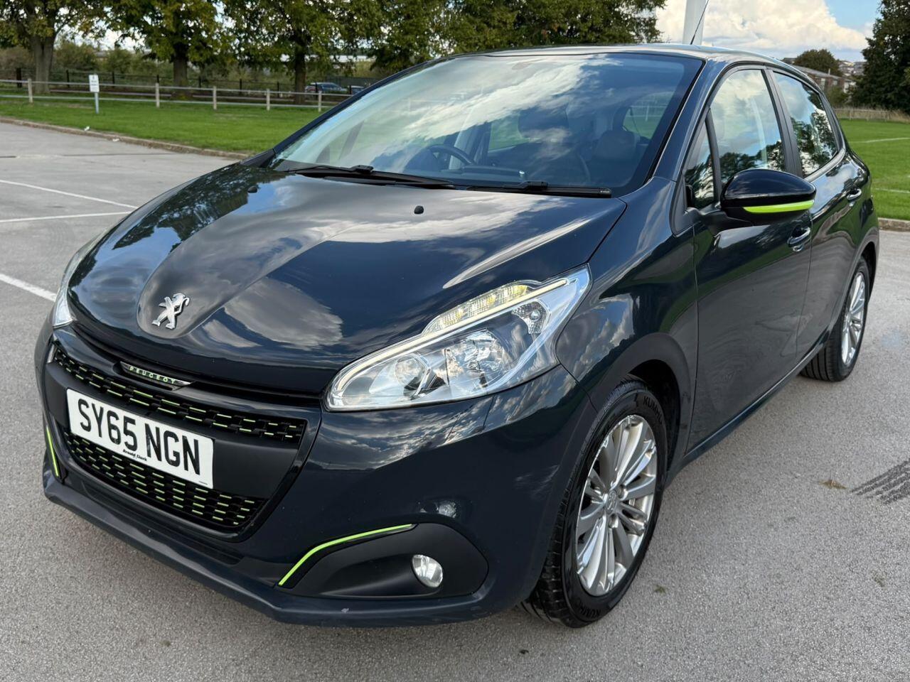 Peugeot 208 view 9