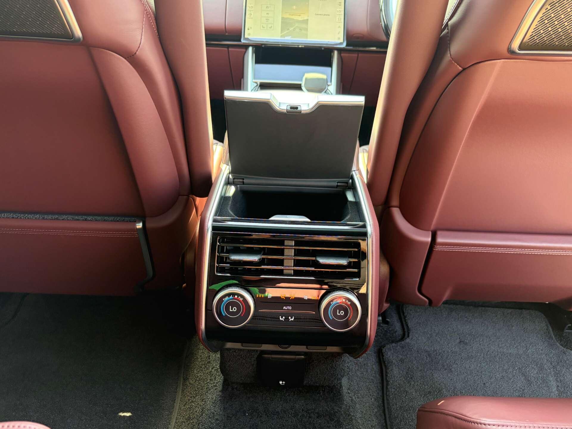 Land Rover Range Rover view 43