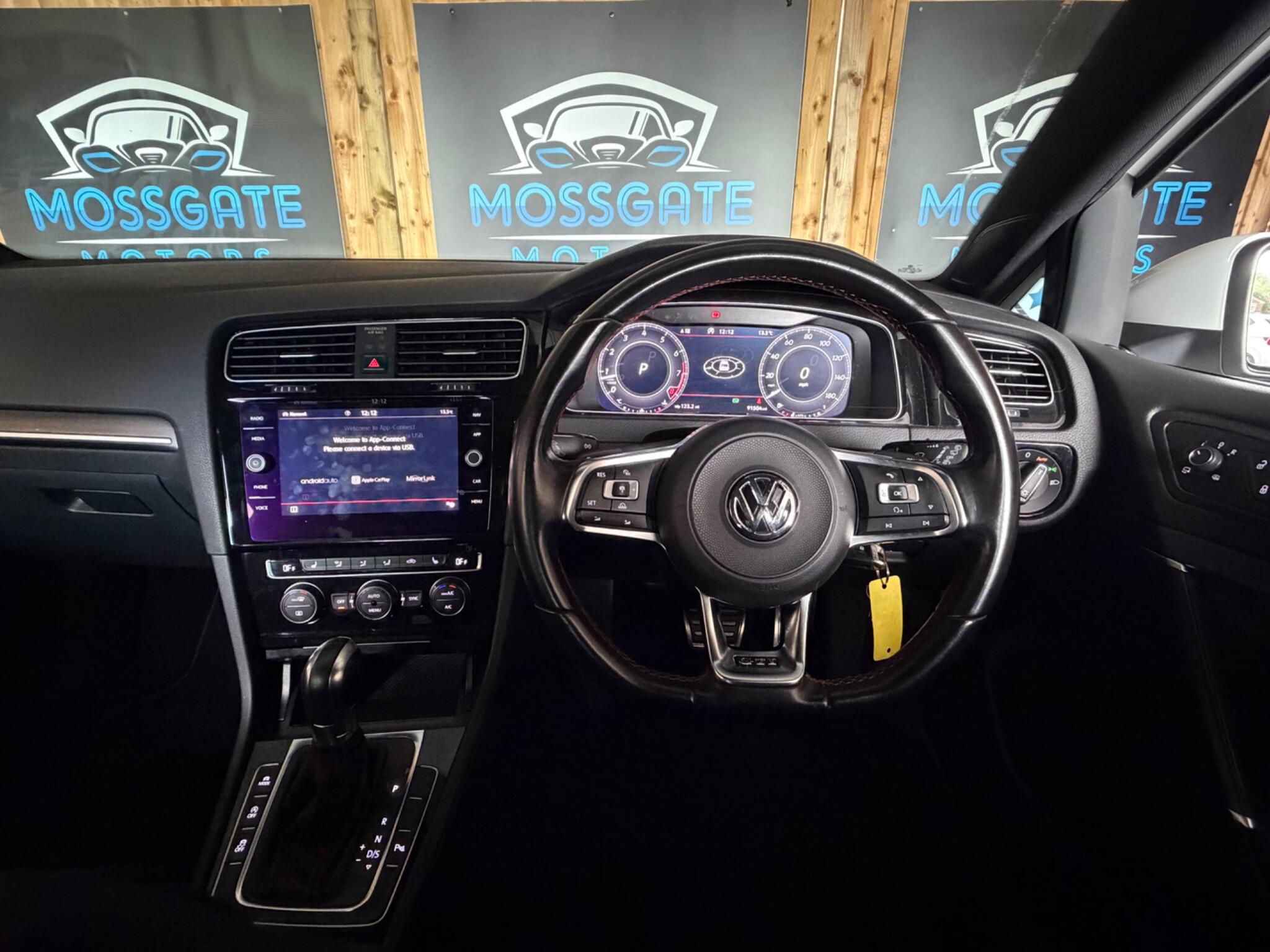 Volkswagen Golf view 16