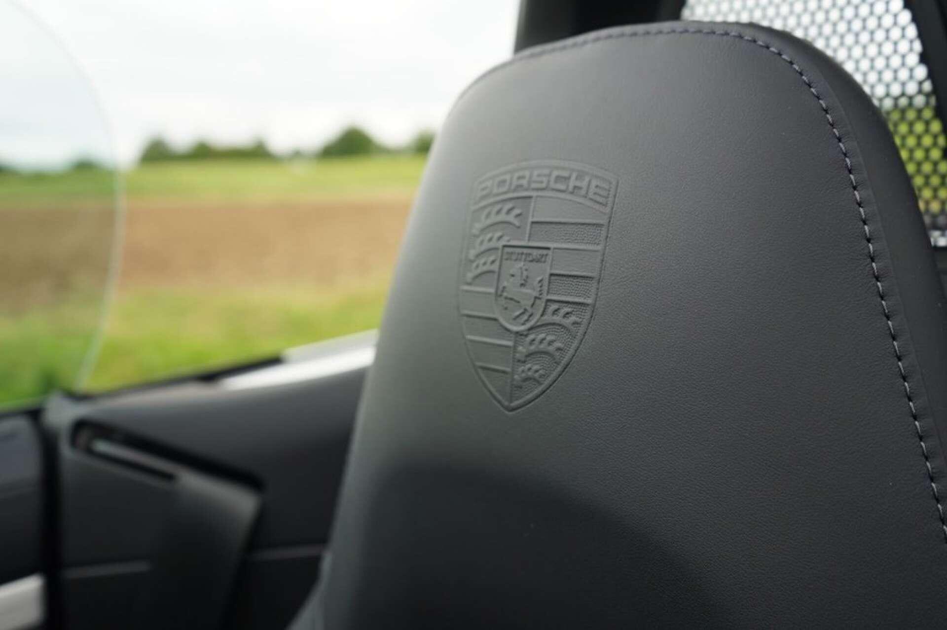Porsche Boxster view 13