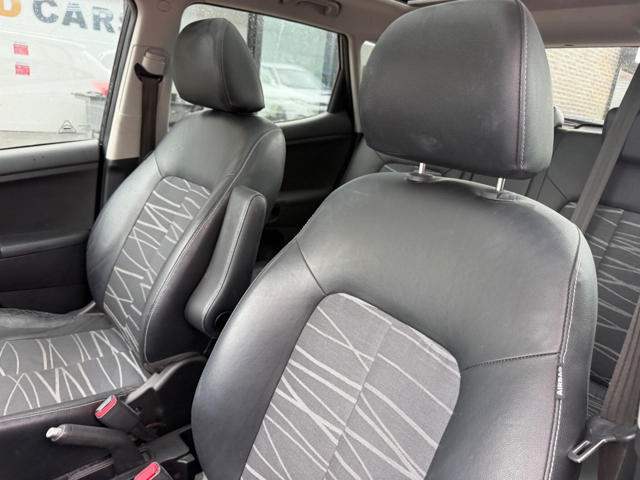 Kia Venga view 17