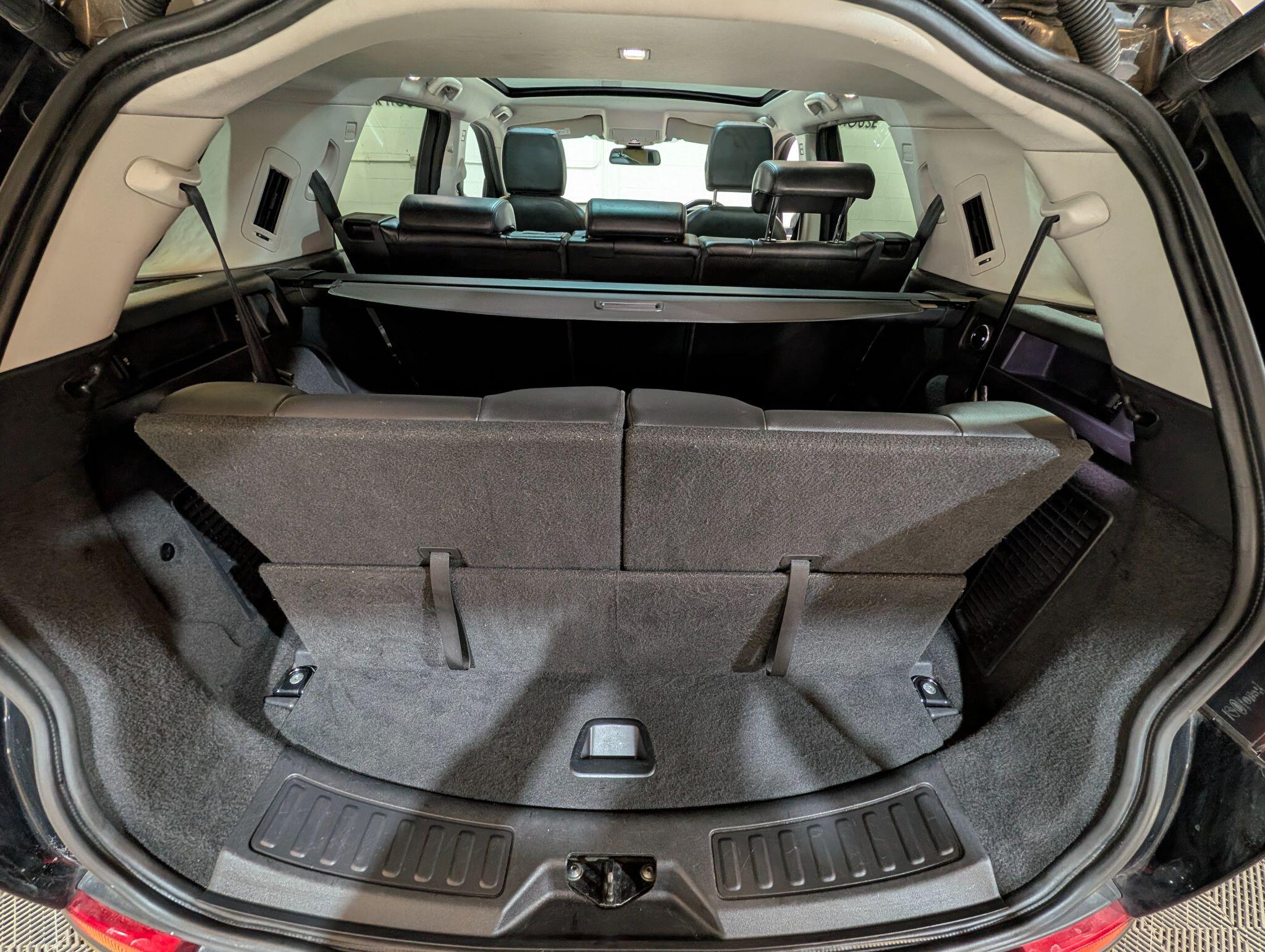 Land Rover Discovery Sport view 62