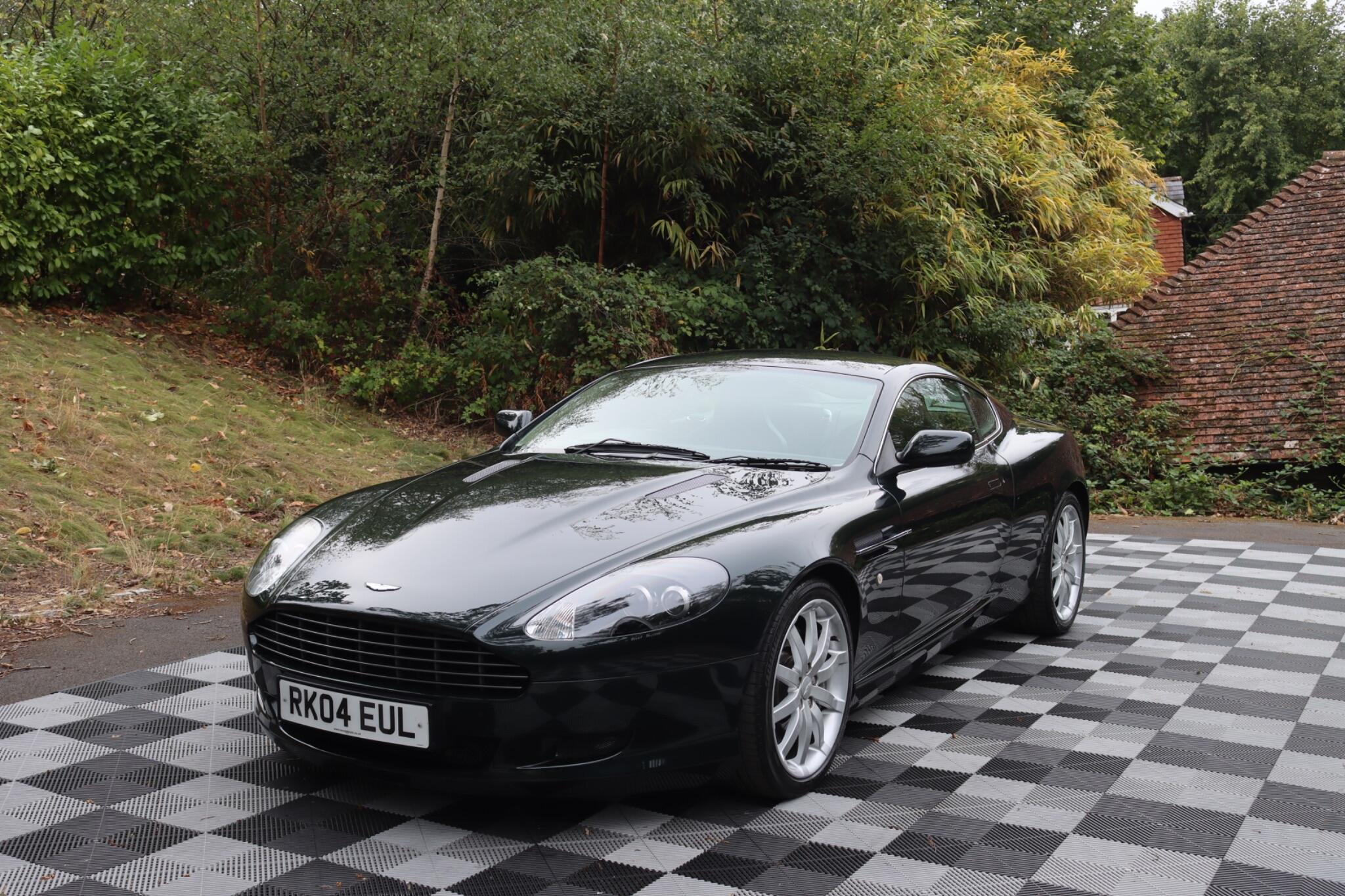 Aston Martin DB9 view 34