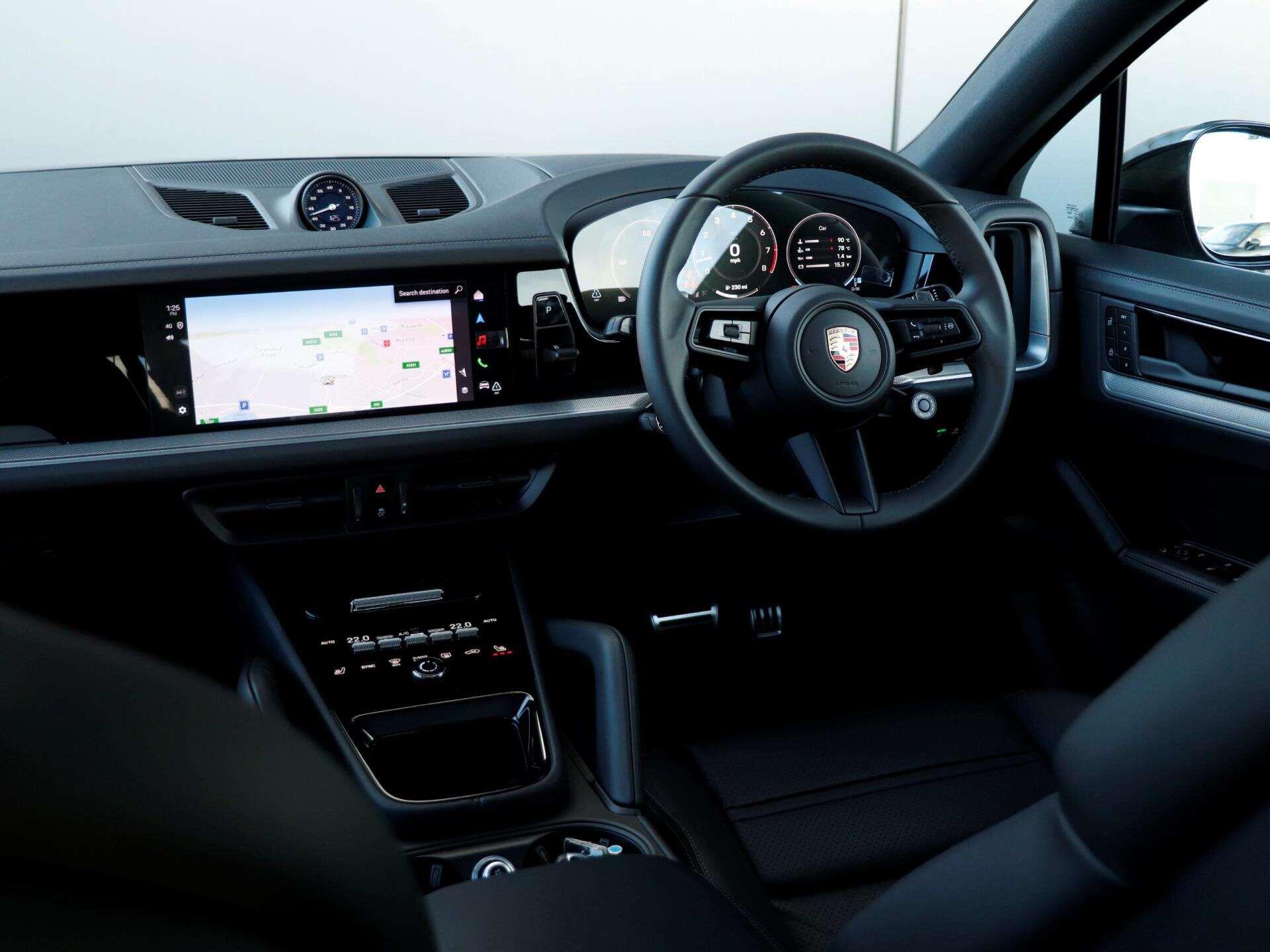 Porsche Cayenne view 12