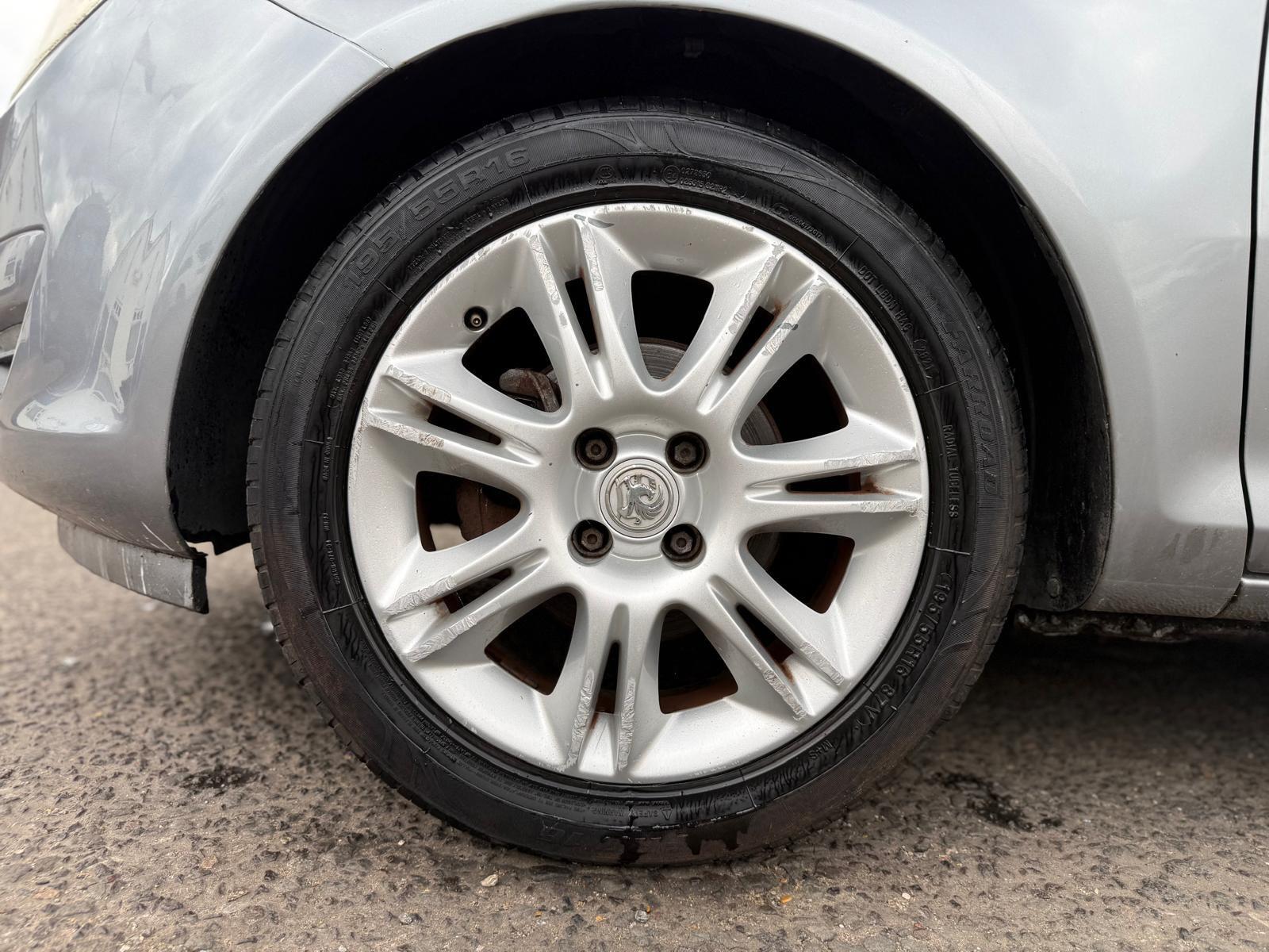 Vauxhall Corsa view 33