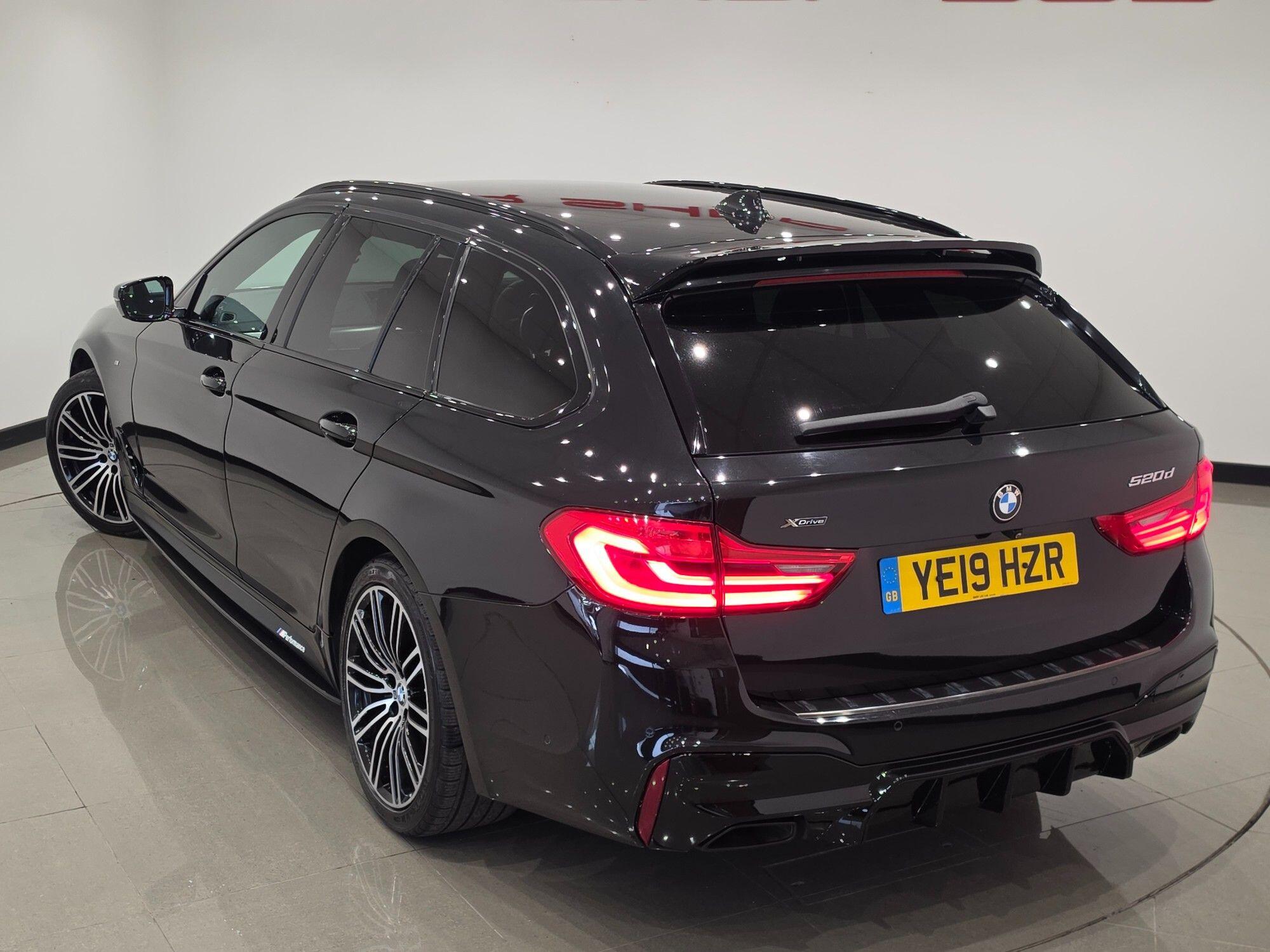 BMW 5 Series view 85