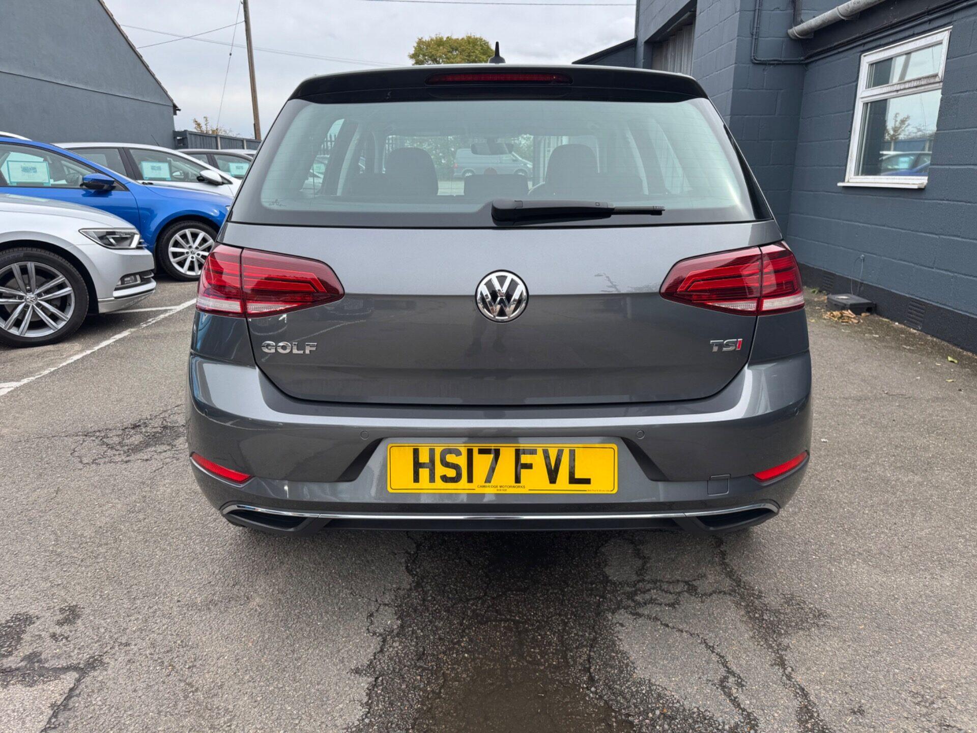 Volkswagen Golf view 19