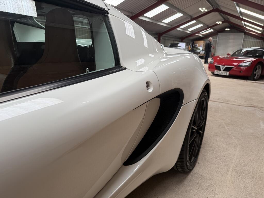 Lotus Elise view 24