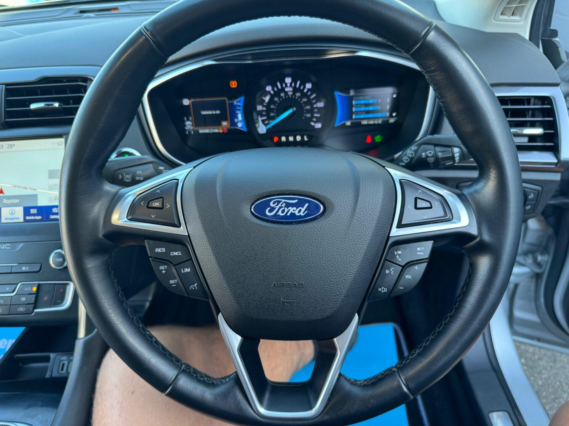 Ford Mondeo view 46