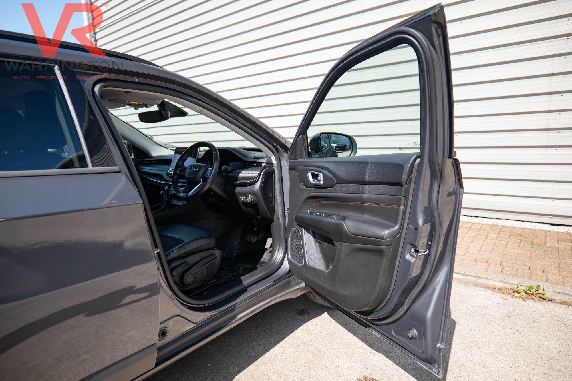 Jeep Compass view 20