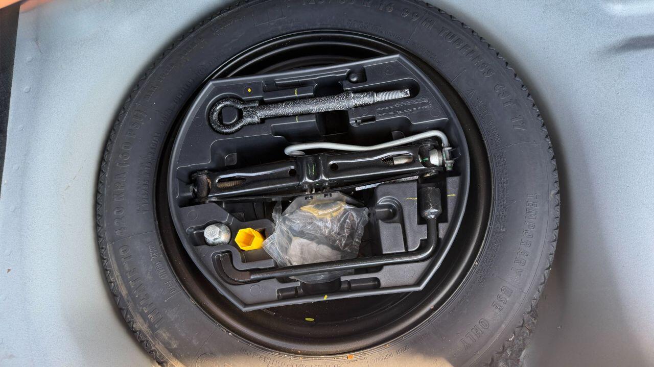 Peugeot 2008 view 34