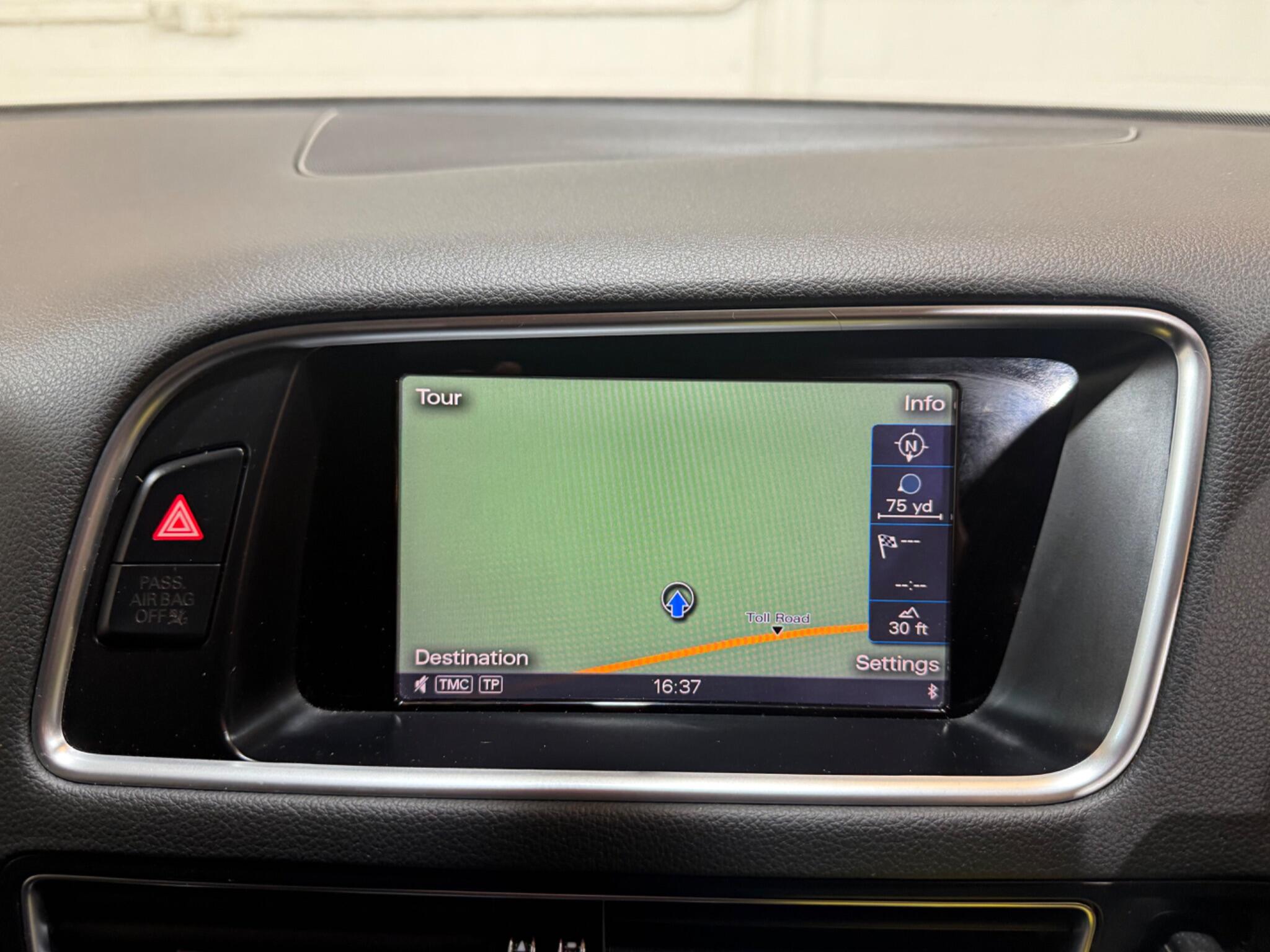 Audi SQ5 view 22
