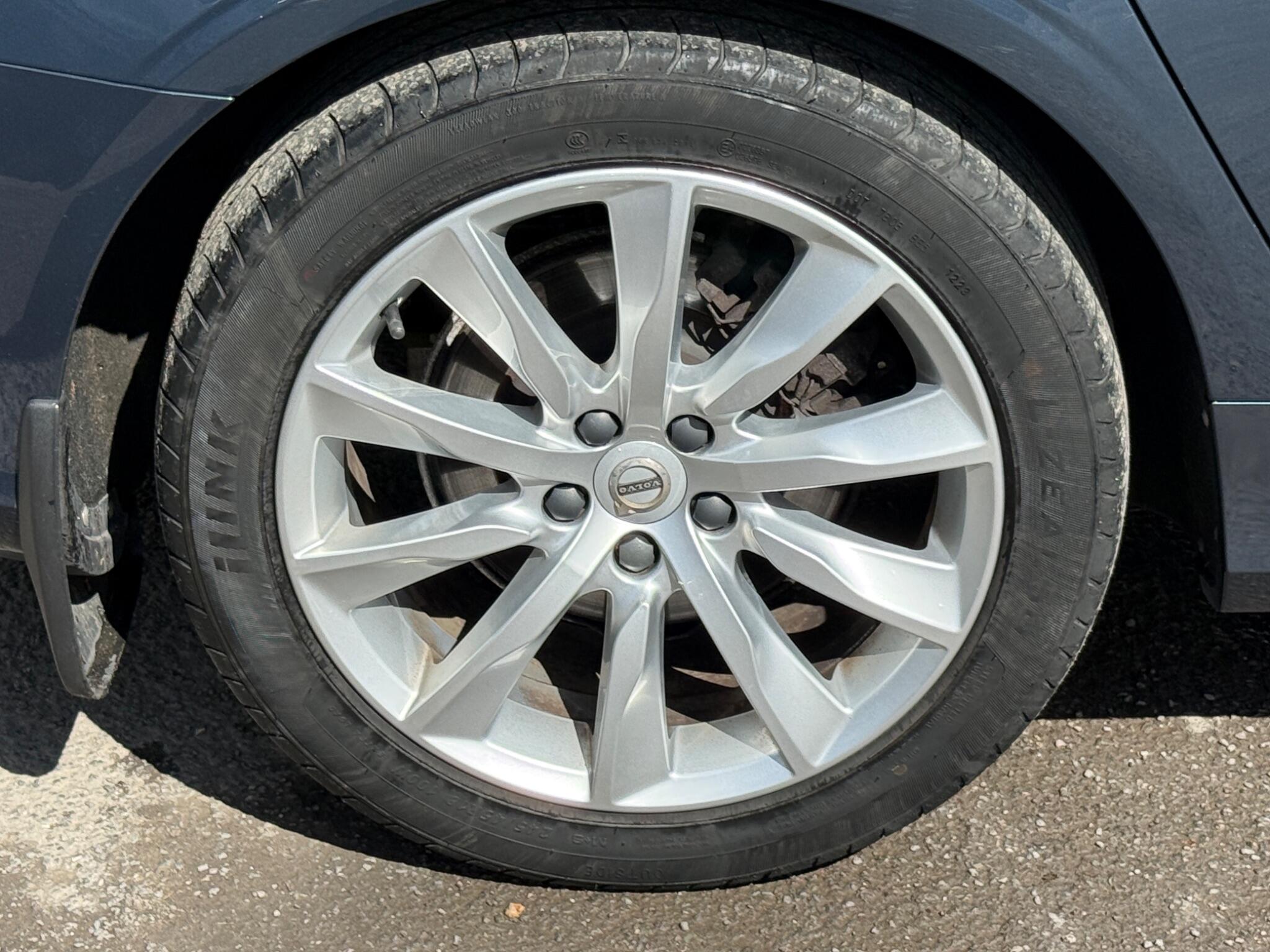 Volvo S90 - Image 30