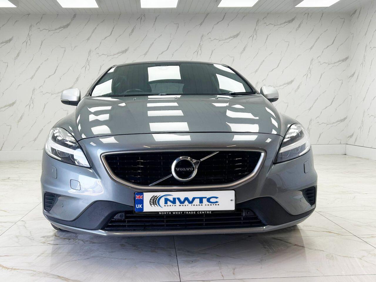 Volvo V40 view 5