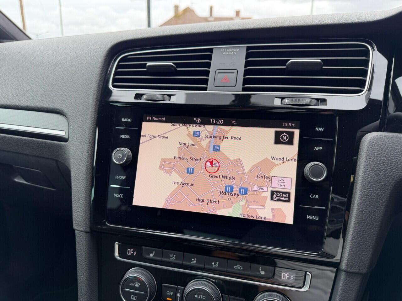 Volkswagen Golf view 22