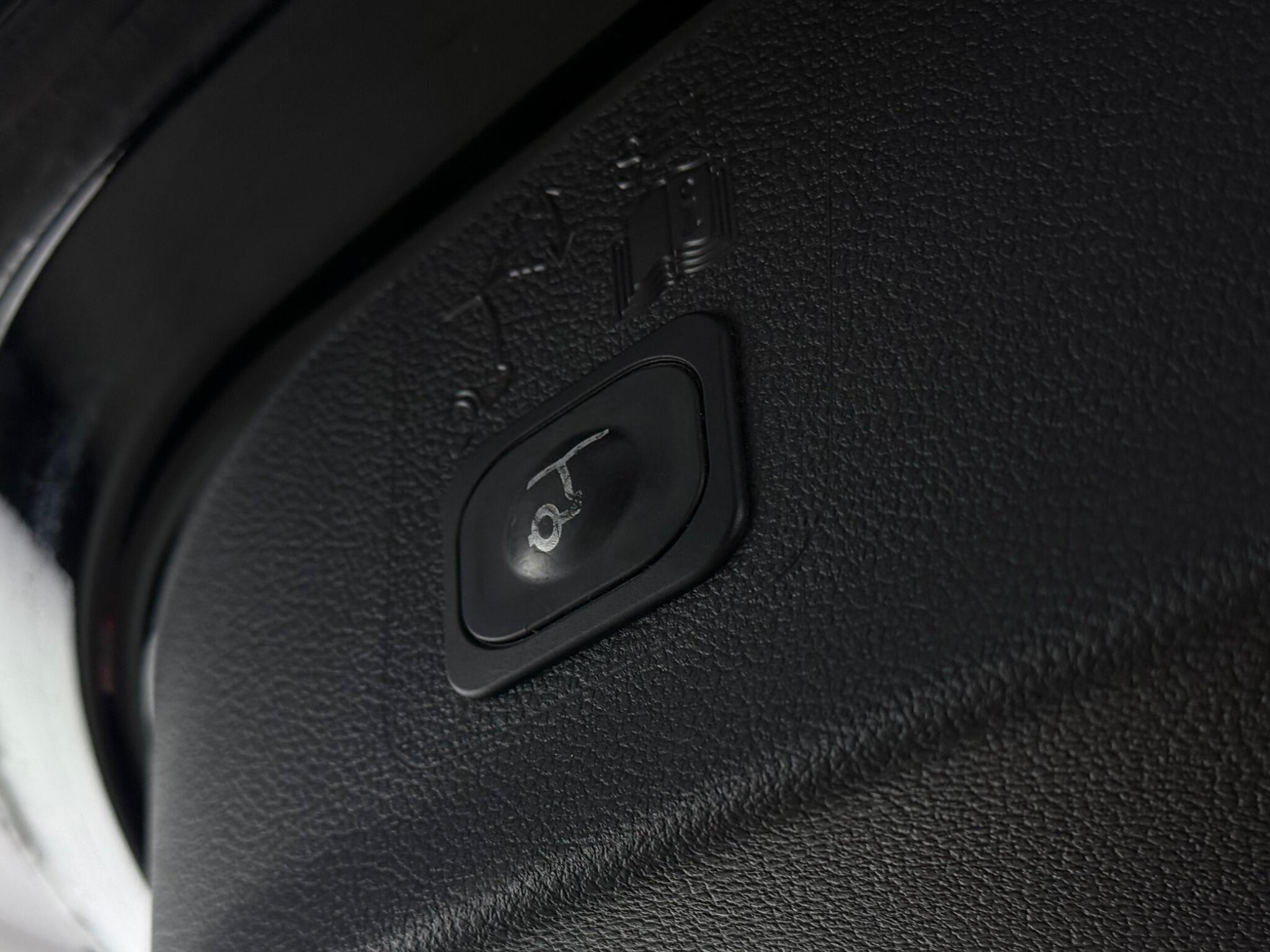 Ford Kuga view 11