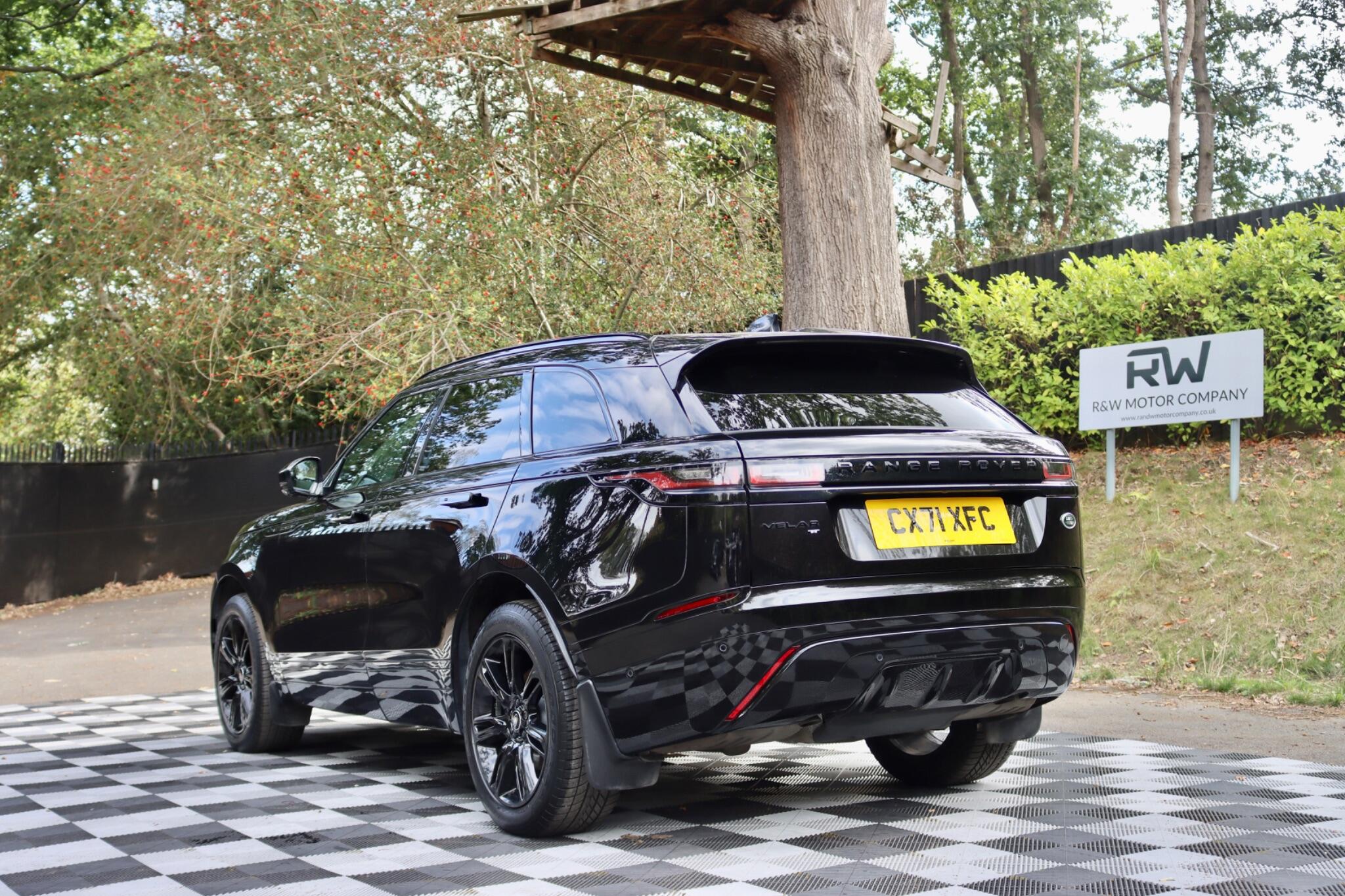 Land Rover Range Rover Velar view 16