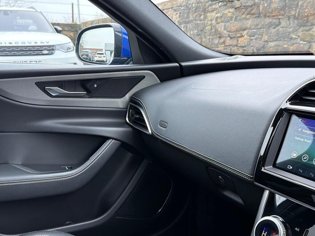 Jaguar XE view 52