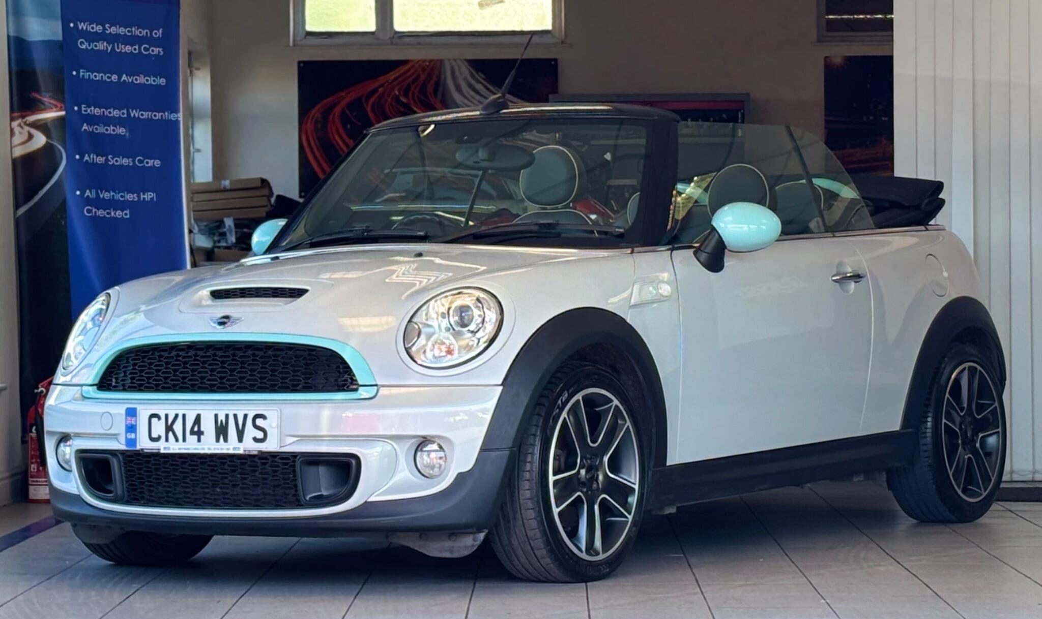 Mini Convertible view 6