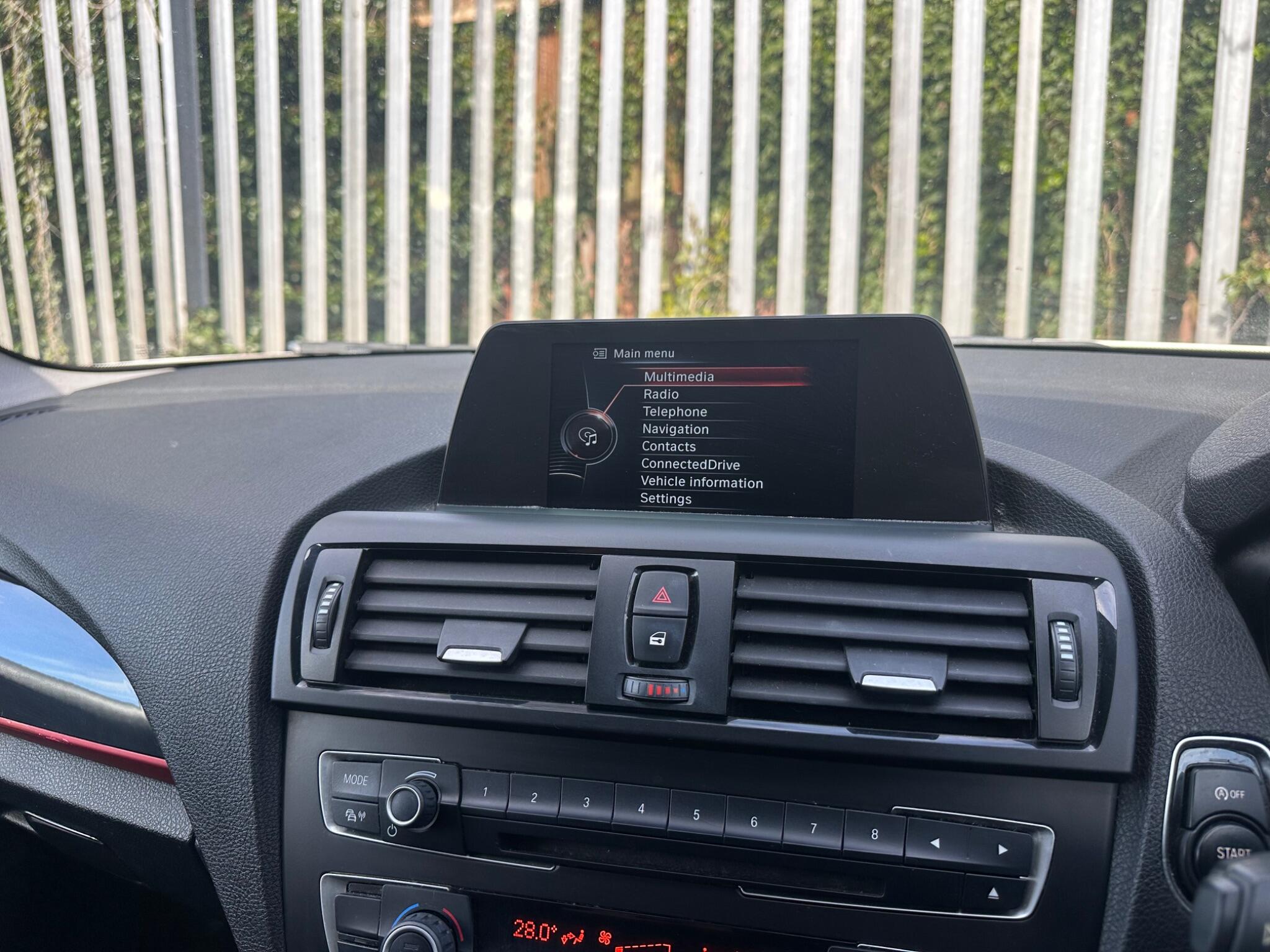 BMW 1 Series view 15