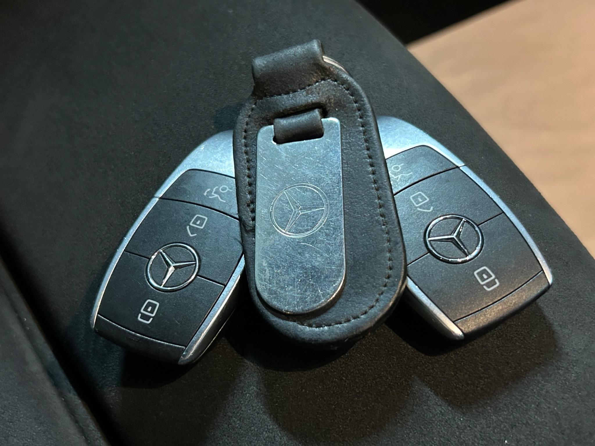 Mercedes-Benz C-Class view 27