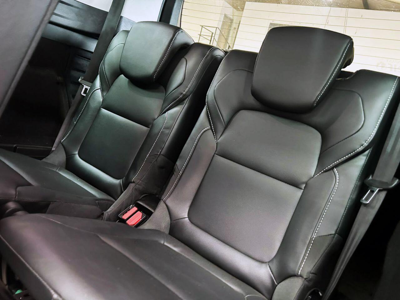 Renault Grand Scenic view 24