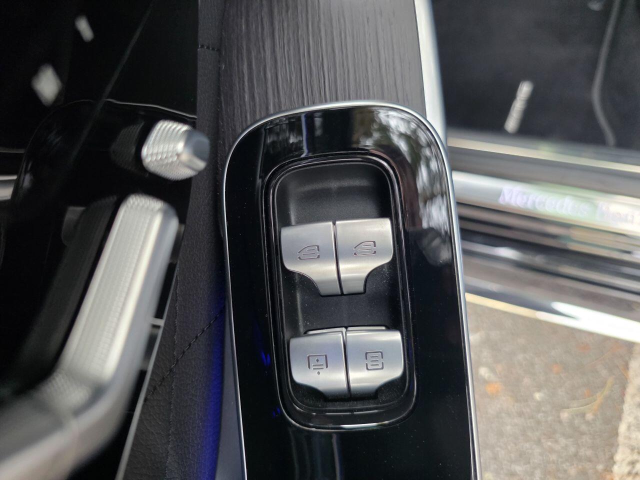 Mercedes-Benz S-Class view 34