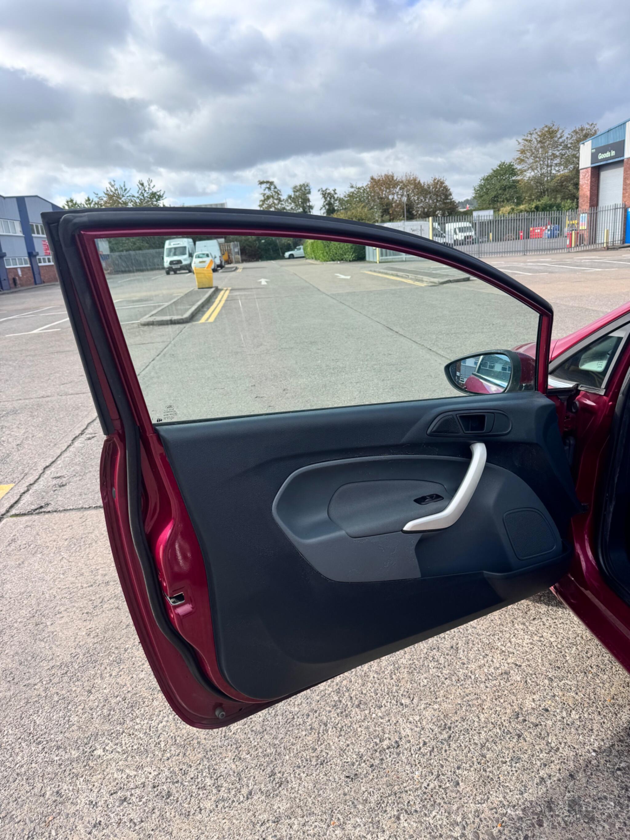 Ford Fiesta view 28