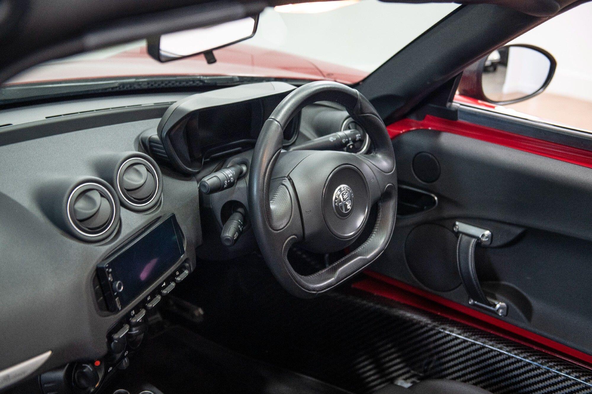 Alfa Romeo 4C view 30