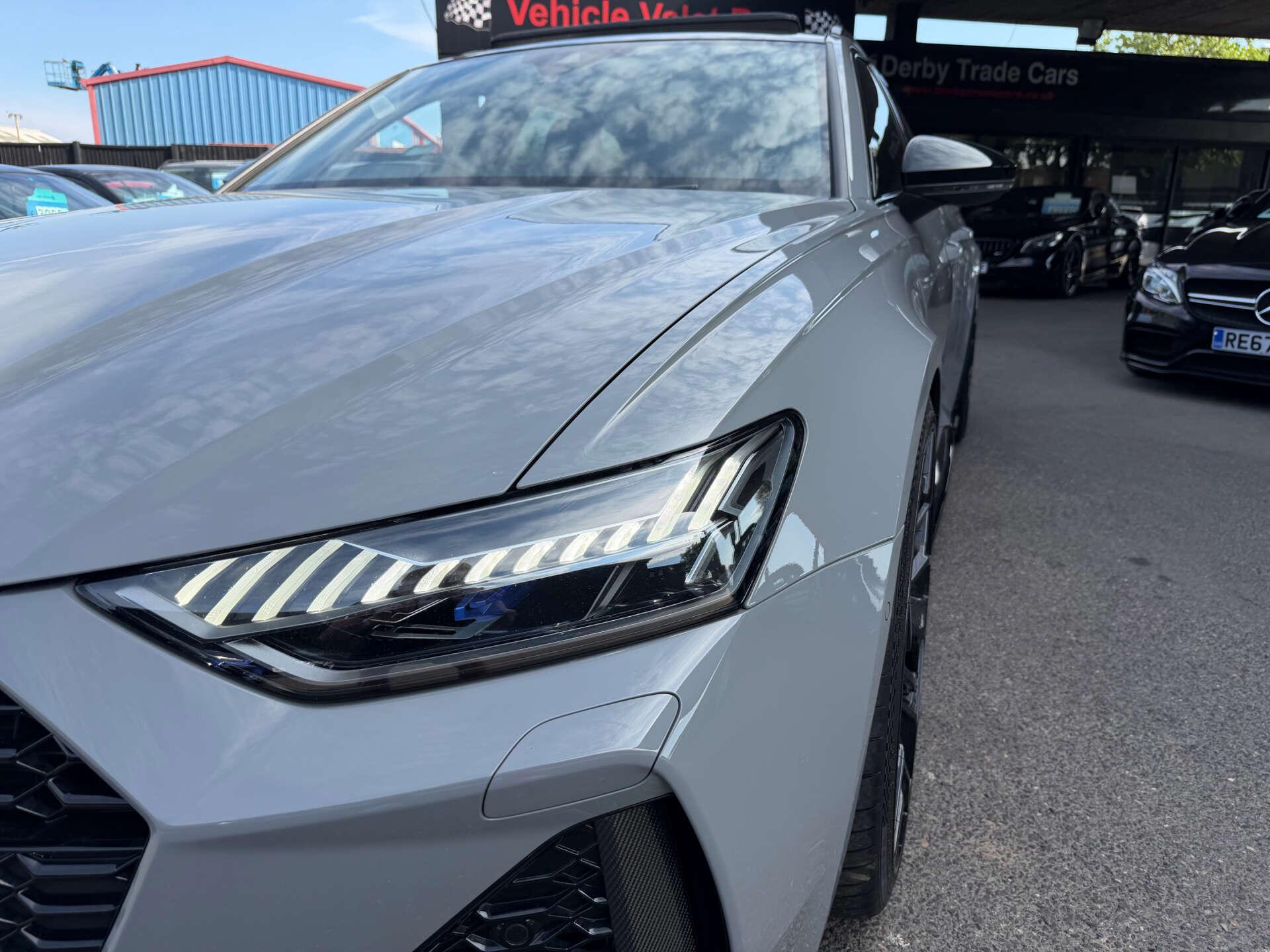 Audi RS6 Avant view 54