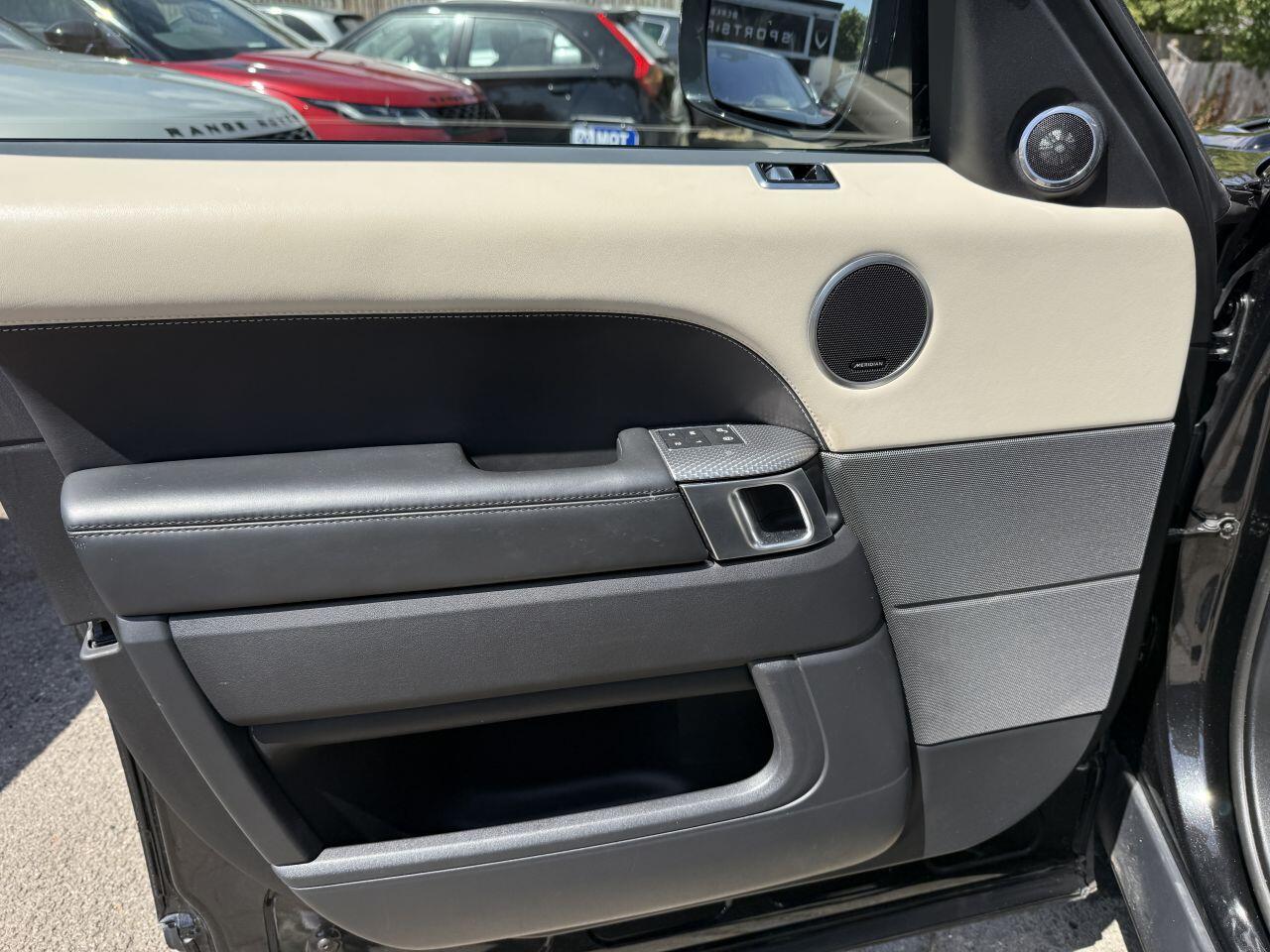 Land Rover Range Rover Sport view 28