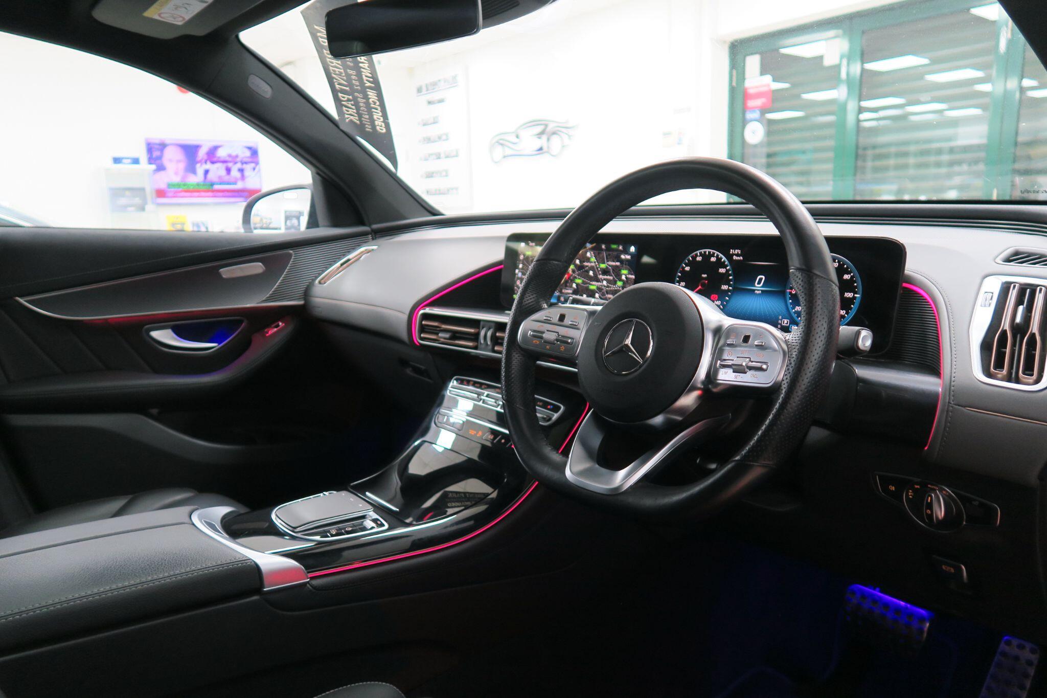 Mercedes-Benz Eqc view 11