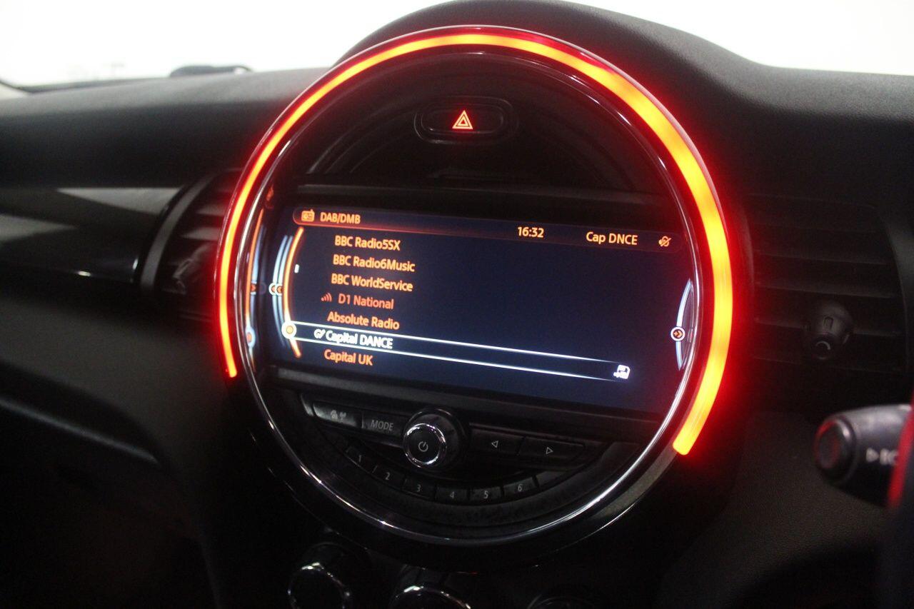 Mini Hatch view 33
